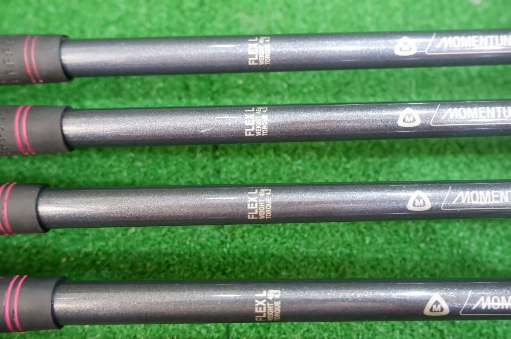 IRON SET MOMENTUM XP SIGN