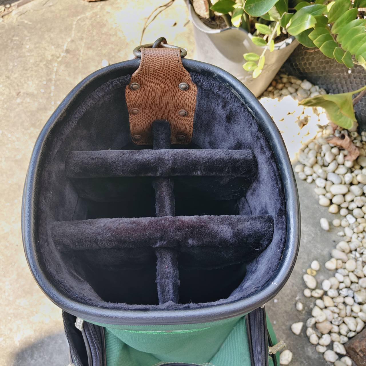 ถุงกอล์ฟ HEINEKEN ของแท้ มือสอง สภาพสวยเดิม ดีไซน์เท่ ไม่ซ้ำใคร ใครเป็นสายสะสม ห้ามพลาด!