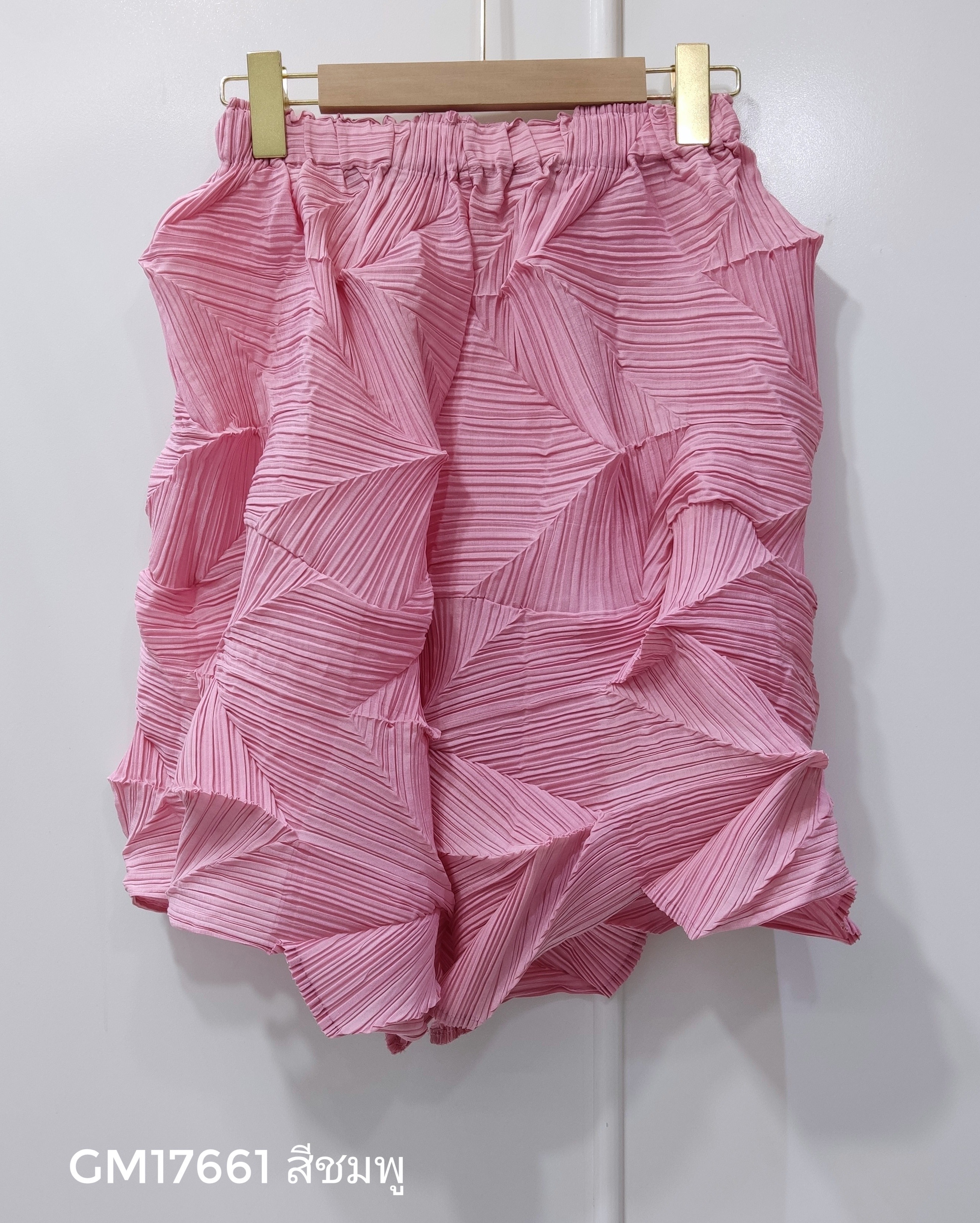 ยาว 19 นิ้ว 2MUAY รุ่น GM17661 กางเกงอัดพลีท SHORT LEG ZIG ZAG PLEATED PANTS 3สี FREE SIZE