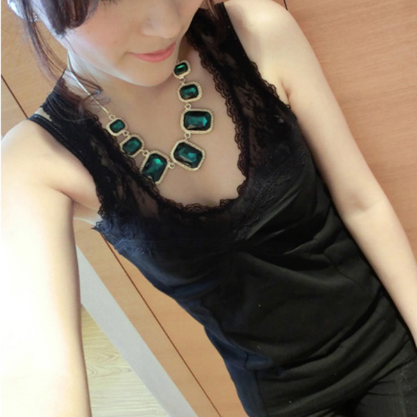 [SALE] เสื้อกล้ามแต่งลูกไม้ซีทรู มีฟองน้ำในตัว-10225
