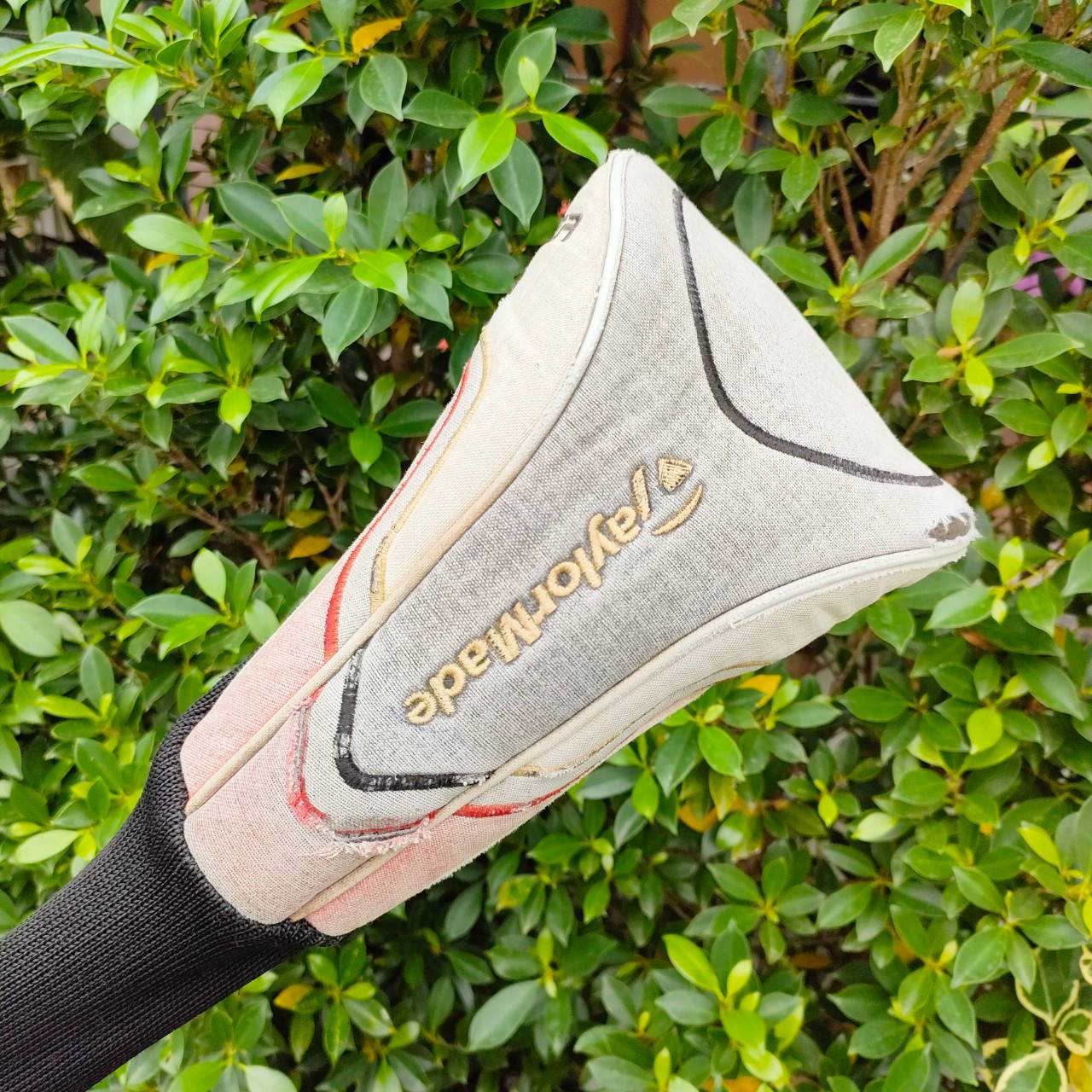 DRIVER TAYLORMADE R9 MAX ก้าน FUJIKURA MOTORE FLEX R องศา 9.5 รุ่นนี้ MAX หน้าเด้งที่สุด ตีไกลสุดขีดครับ ก้านดีมาก