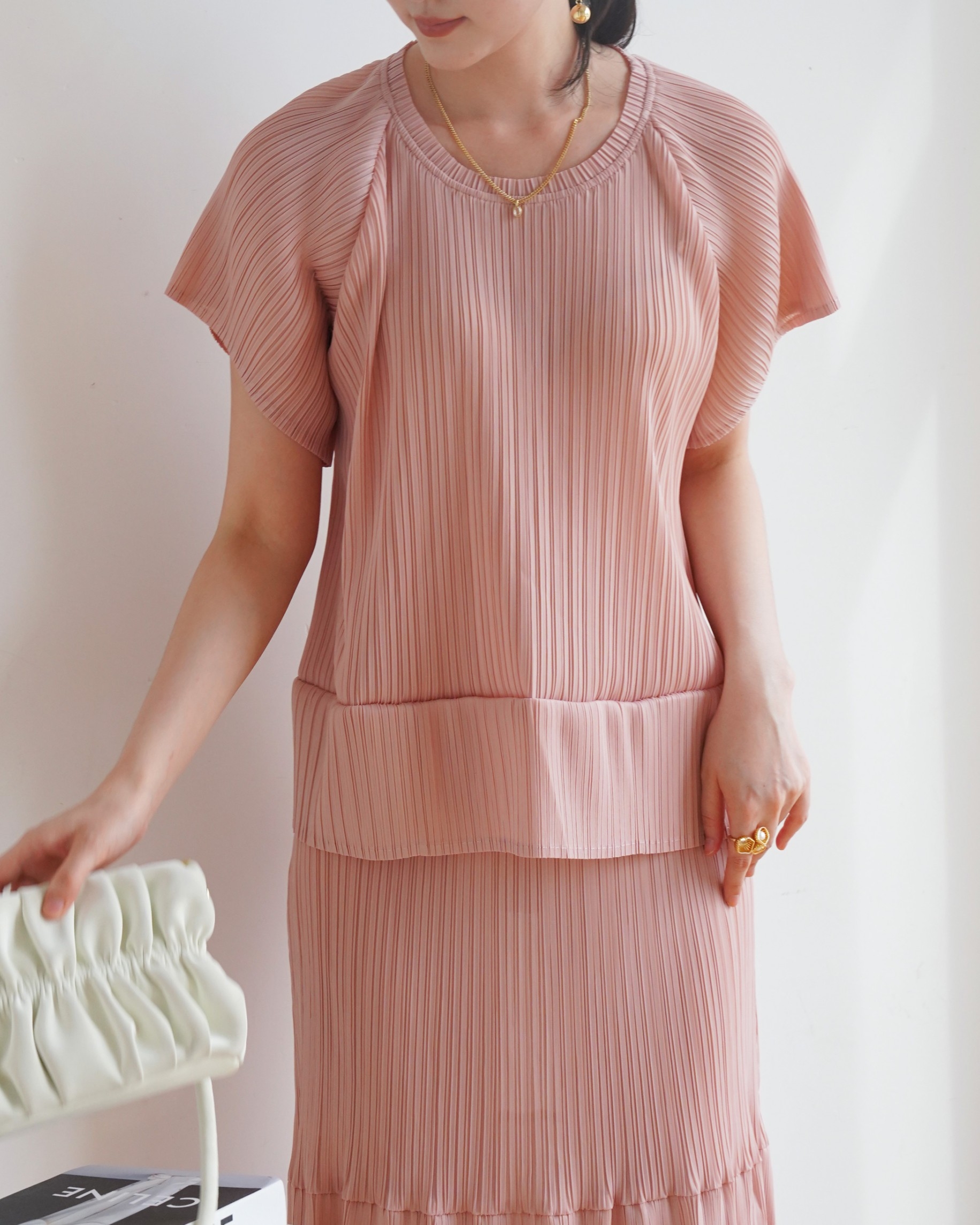 ปรับราคาลง20%!! 2MUAY รุ่น GJO1123 เสื้อพลีทคุณภาพ ROUND NECK SHORT SLEEVE PLEATED TOP 10 สี FREE SIZE