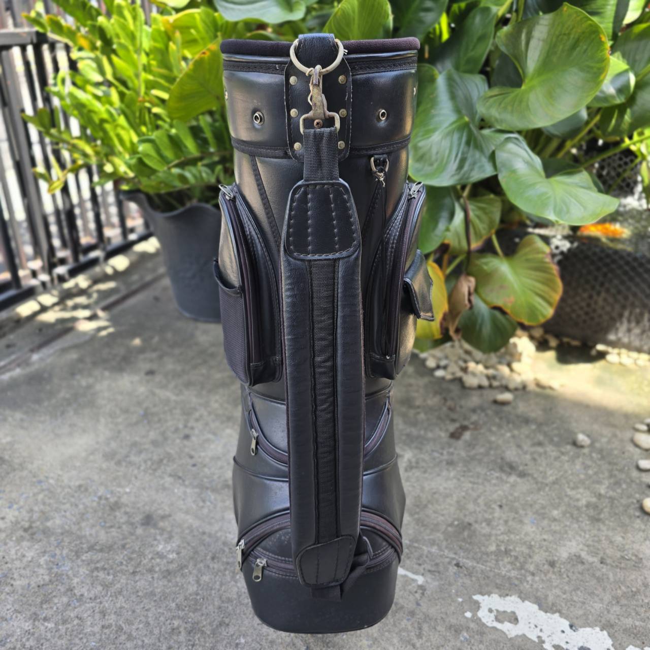 ถุงกอล์ฟ LIPOVITN - D ถุง TOUR ใบใหญ่ มือสอง สภาพเดิม ลิโพตีไกล ✌🏻