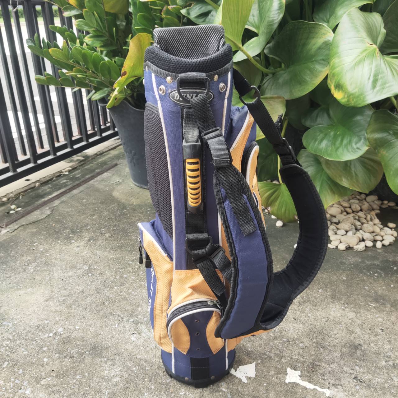 ถุงกอล์ฟเด็ก มือสอง DUNLOP LOCO KIDS ถุงขาตั้ง พร้อมสายสะพาย