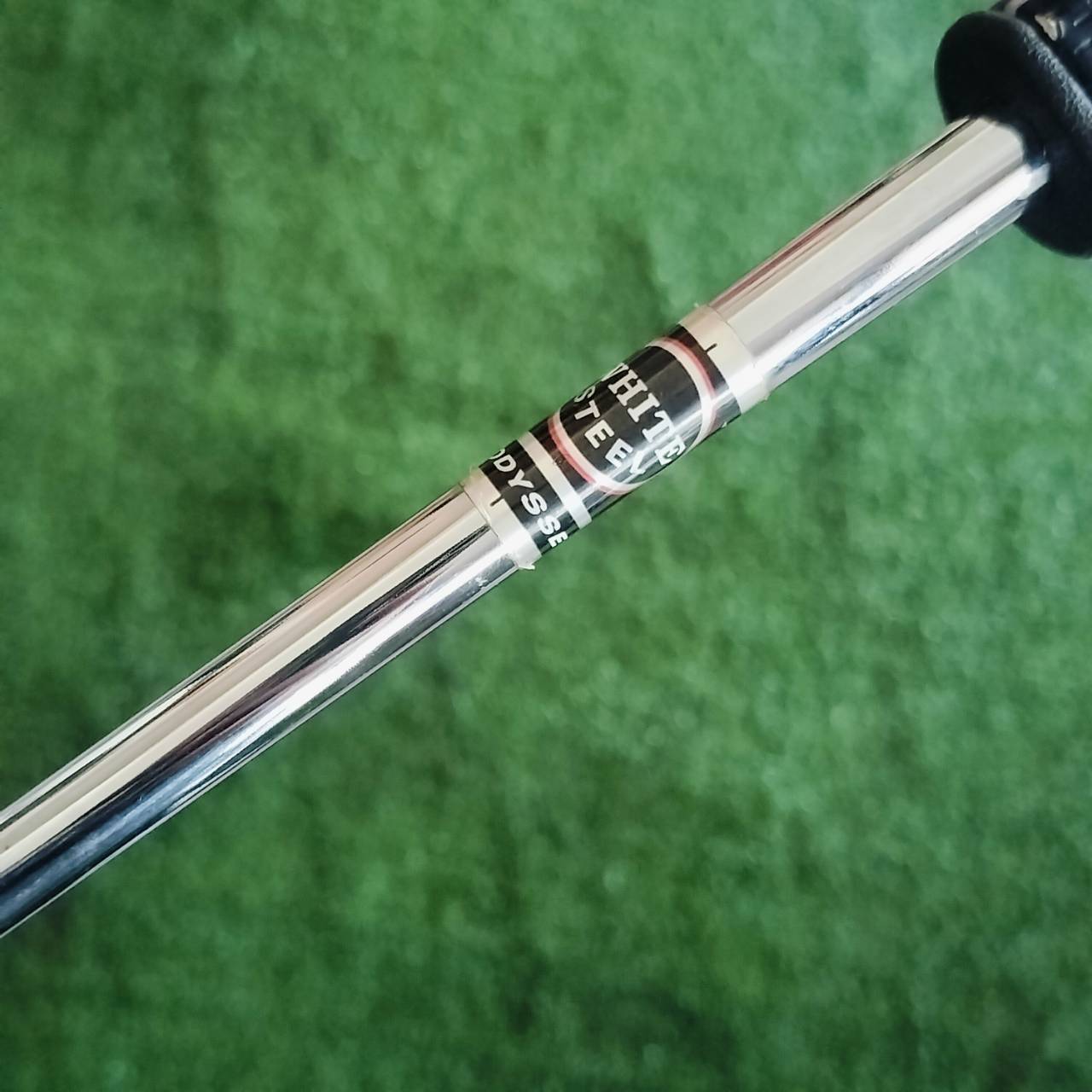 PUTTER ODYSSEY 2-BALL BLADE WHITE STEEL ก้าน WHITE STEEL ความยาว 34 นิ้ว รุ่นนี้ยอดนิยม มีทั้ง 2 บอล และเป็นทรงเบลด ไม้กอล์ฟพรีเมี่ยมมือสอง ของแท้ By NakaraLuxurious