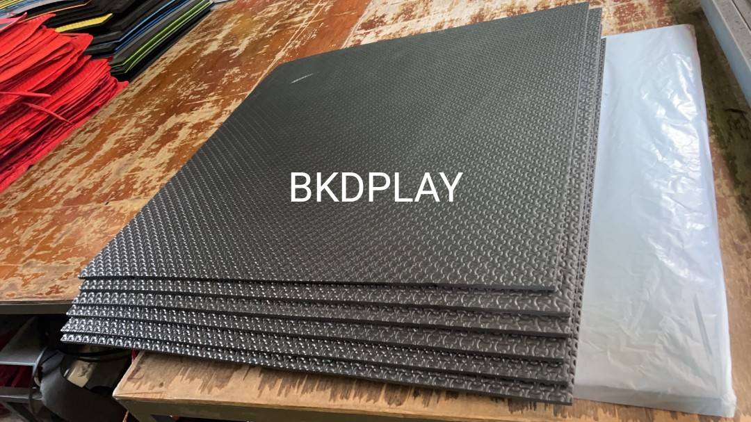 แผ่นปูพื้นจิ๊กซอกันกระแทก โฟมยาง งานไทยพรีเมี่ยมขนาดแผ่น100x100 หนา10-50 มม.,แผ่นกันกระแทก,แผ่นยาง EVA,ยางปูพื้น,จิ๊กซอว์ปูพื้น, ปูกับห้องเด็ก ห้องออกกำลังกาย ฟิสเนส ค่ายมวย โรงยิม