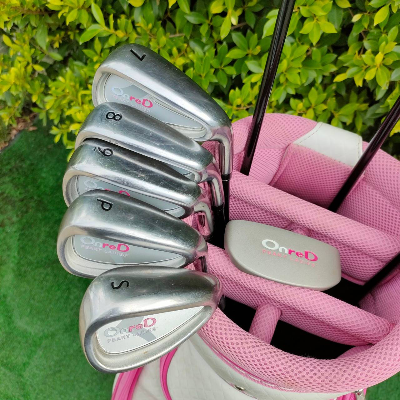 *ไม้กอล์ฟสำหรับผู้หญิง* FULLSET ONRED PEAKY LADIES ชุดกอล์ฟสุดพรีเมี่ยมจาก ประเทศญี่ปุ่น แบรนด์ TSURUYA พลาดไม่ได้!! ดีกว่าชุดจีน 100 เท่า!! ก้านน้ำหนักเบาจริง ตีง่าย ตีไกลกว่าเยอะ!! ไม้กอล์ฟมือสอง ของแท้ BY NakaraLuxurious