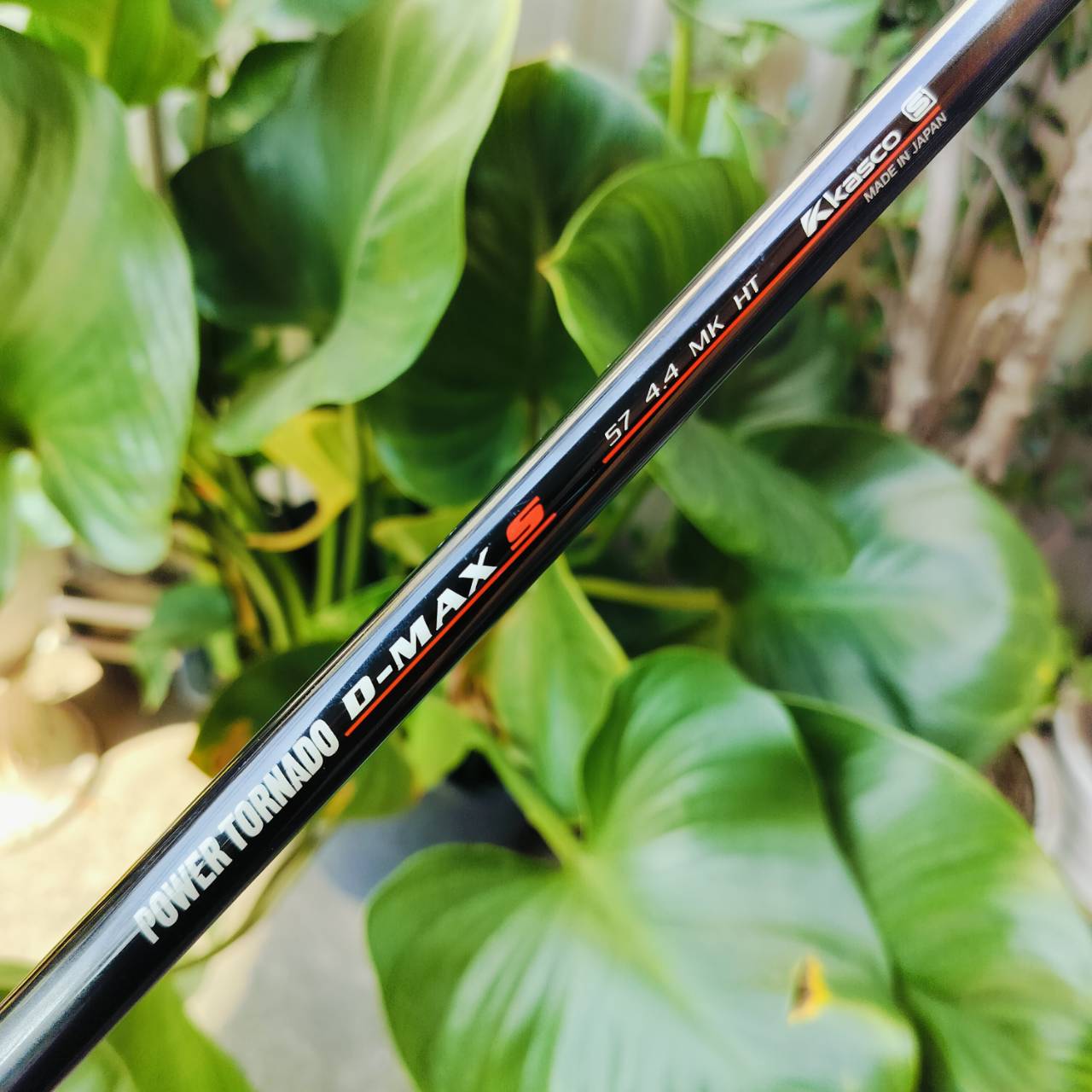 FW3 POWER TORNADO D-MAX F ก้าน D-MAX FLEX S MADE IN JAPAN วัสดุพรีเมี่ยมญี่ปุ่น รุ่น D-MAX ออกแบบ ให้ตีง่าย ให้ไม้ช่วยผู้เล่นที่สุด ไม้กอล์ฟพรีเมี่ยมมือสอง ของแท้ By NakaraLuxurious