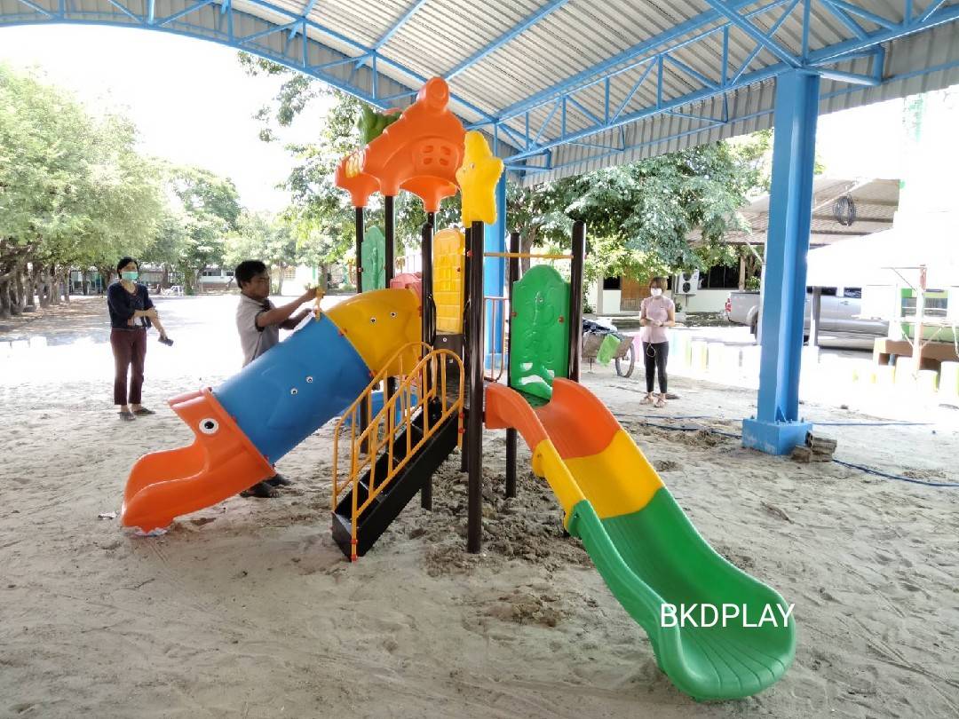 เครื่องเล่นสนามกลางแจ้ง-ในร่ม, ชุดปลาดาวหรรษา สนามเด็กเล่น ,เครื่องเล่นสนามกลางแจ้งในร่มราคาถูก, เครื่องเล่นสนามปฐมวัย, playground, outdoorplayground ครุภัณฑ์สนามเด็กเล่น, สพฐ,โครงการโรงเรียนประชารัฐ