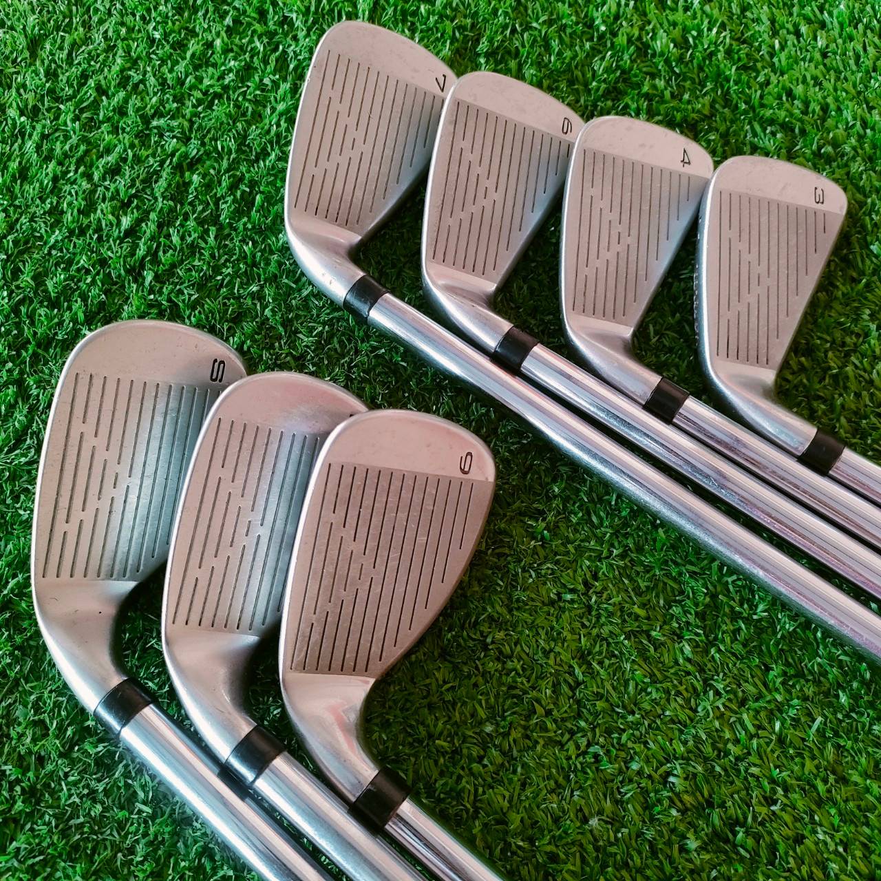 ชุดเหล็ก WILSON STAFF FS มีเหล็ก 3-9 เเละ PW SW ** ชุดนี้ ขาดเหล็ก 5 เเละ 8 ** เป็นก้านอ้วนชนิดพิเศษโดยเฉพาะ!! ไม้กอล์ฟมือสอง ของแท้ BY NakaraLuxurious