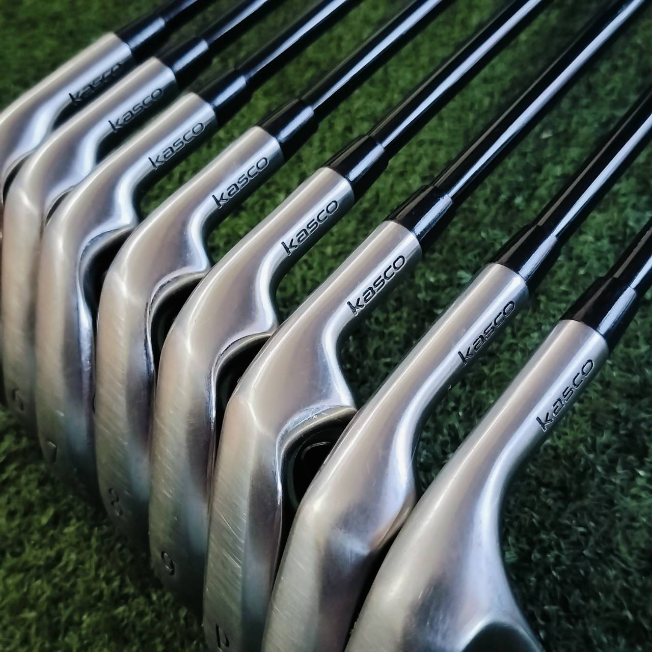 ชุดเหล็ก KASCO SUPER ROCKETS SR-i2 มีเหล็ก 5 6 7 8 9 P เเละมี WEDGE ใบเบลด มาให้แล้วอีกสองตัวคือ A52 และ S56 ค่ะ ไม้กอล์ฟพรีเมี่ยมมือสอง ของแท้ By NakaraLuxurious