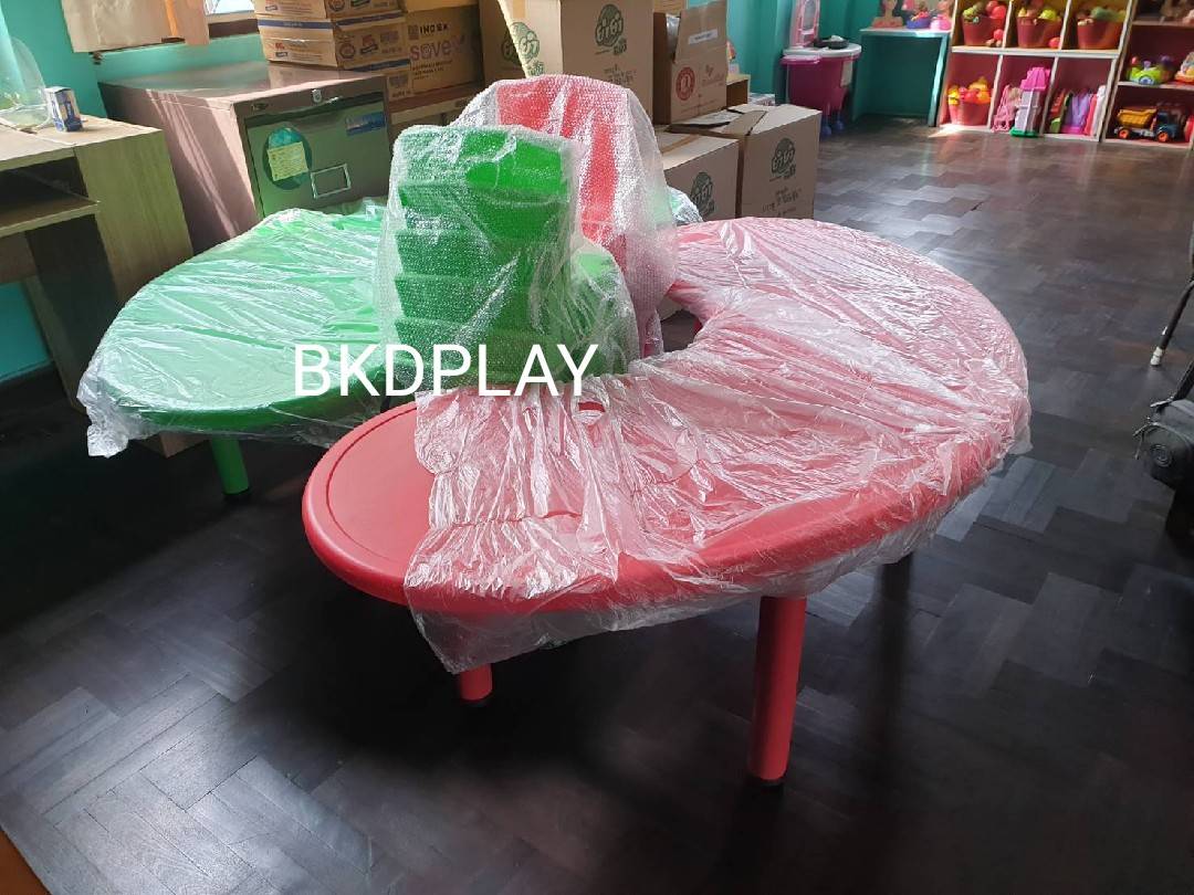 ชุดโต๊ะทรงถั่ว พร้อมเก้าอี้6ตัว เสี้ยวพระจันทร์ ตัวยู โต๊ะกิจกรรมนักเรียน ทำกิจกรรมกลุ่ม พลาสติก ปรับระดับได้ โต๊ะพร้อมเก้าอี้เด็ก พร้อมส่ง สำหรับเด็ก อนุบาล โรงเรียน เนอสเซอรี่ ศูนย์พัฒนาเด็กเล็ก