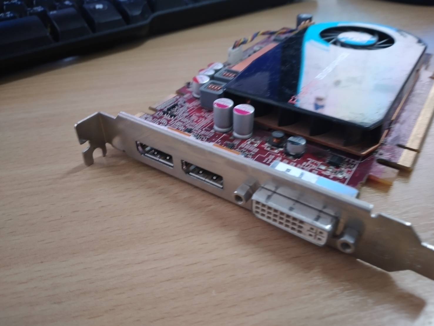 AMD ATI FirePro V3750 graphics card - FirePRO V3750 - 256 MB