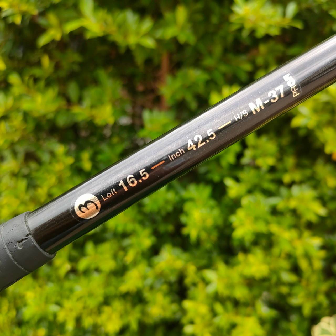 FW3 PRGR PREMIUM RED รุ่น TR-X 505 องศา 16.5 ก้าน PREMIUM RED FLEX R ( M37) เป็นรุ่นพิเศษที่และเป็นรุ่น TOP สูงสุด จากแบรนด์พรีเมี่ยมญี่ปุ่น ไม้กอล์ฟมือสอง ของแท้ BY NakaraLuxurious