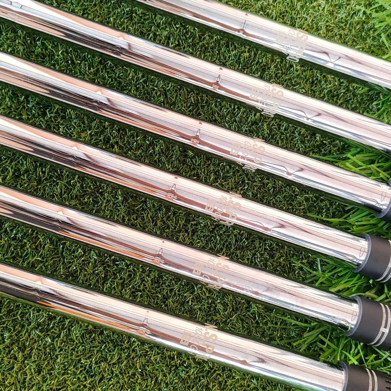 ชุดเหล็ก HONMA BERES PRO BLACK IP รุ่น LIMITED หายากจัด สวยหวานเจี๊ยบ มีเหล็ก 5 - 10 ทั้งหมด 6 ชิ้น ก้าน N.S.PRO 1050 GH FLEX S สุดๆแบบนี้นานๆเข้ามาทีครับ จัดด่วน!!!