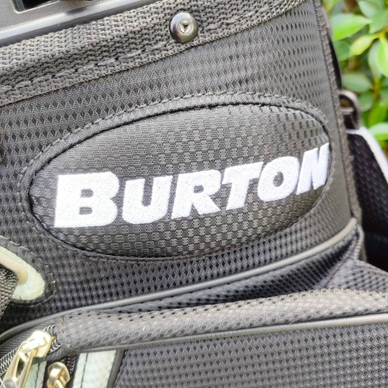 ❤️🔥❤️🔥❤️🔥ลดล้างสต๊อค❤️🔥❤️🔥❤️🔥 ** ถุงกอล์ฟ ของใหม่มือหนึ่ง ตำหนิ โครงพลาสติกด้านในมีรอยแตก แต่ถุงใช้งานได้ปกติ** *** . ถุงกอล์ฟ BURTON Club - Lok