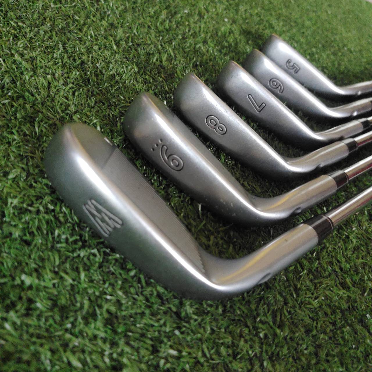 ชุดเหล็ก PING i200 ชุดชั้นสูงของ PING หน้าใบทุกชิ้นมี SPIN MILLED ตีตกหยุดแบบถอยหลัง