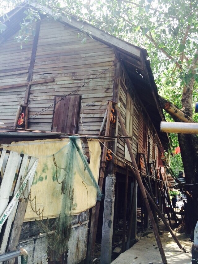 งานดีดบ้านขึ้น,เปลี่ยนฝ้า,เปลี่ยนหลังคาบ้านพัก การรถไฟแห่งประเทศไทย