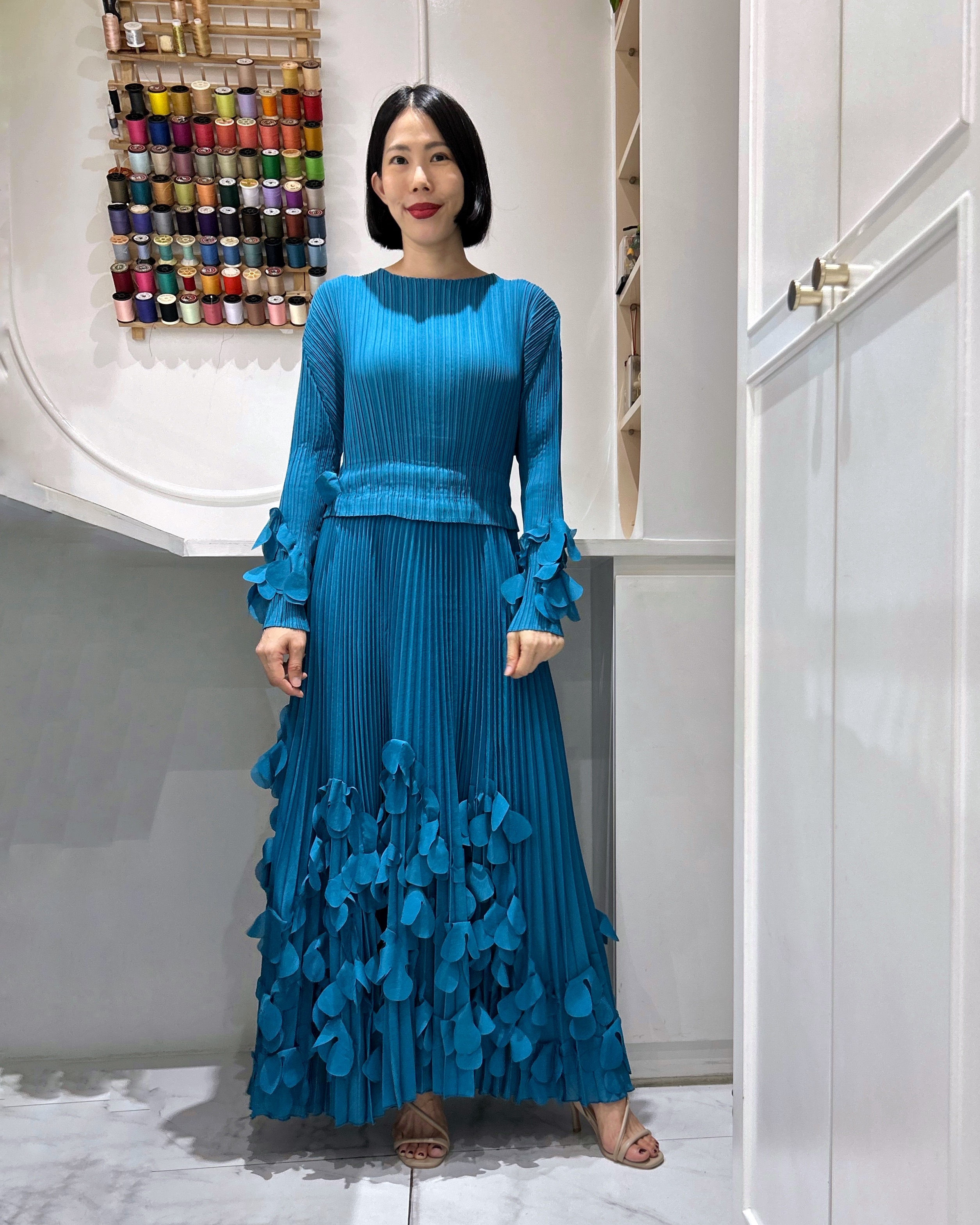 2MUAY รุ่น GA92114 ผ้า Matte เดรสอัดพลีท LONG SLEEVE FLARE LUXE PLEATED DRESS 6 สี FREE SIZE