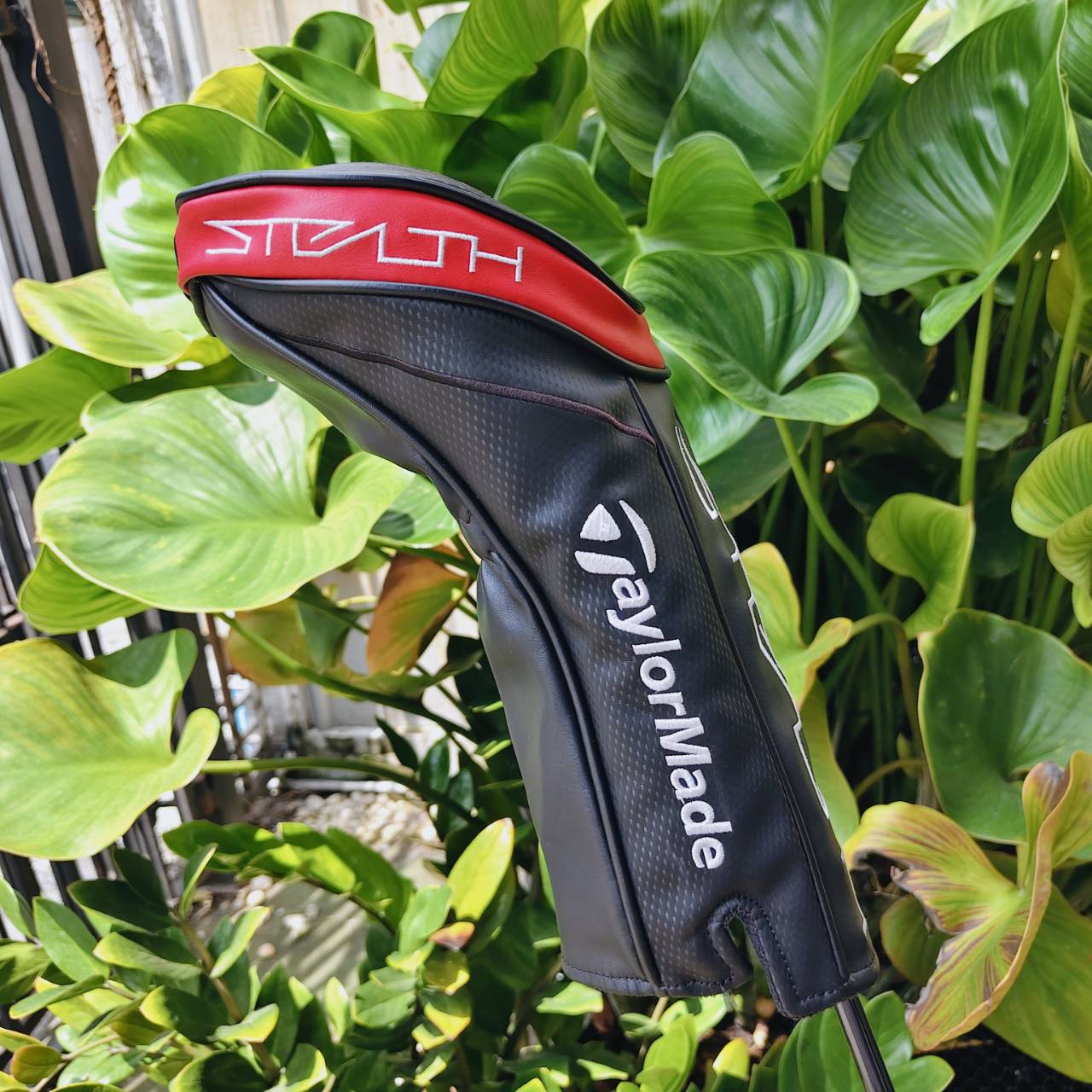 TaylorMade Stealth PLUS+ ระดับท็อปในตระกูล Stealth เทคโนโลยีแห่งยุค “Carbonwood” มอบพลังทุกช็อต