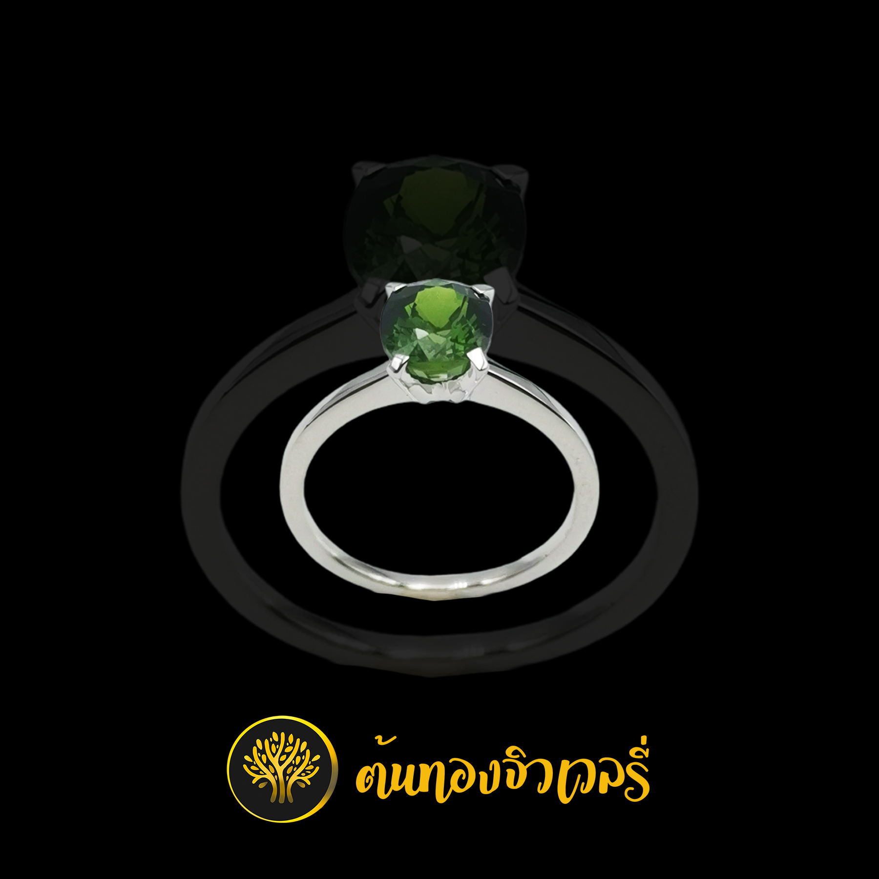 แหวนเงิน พลอยเขียวส่อง เนียนๆ เรียบๆ สวยจัดๆครับ