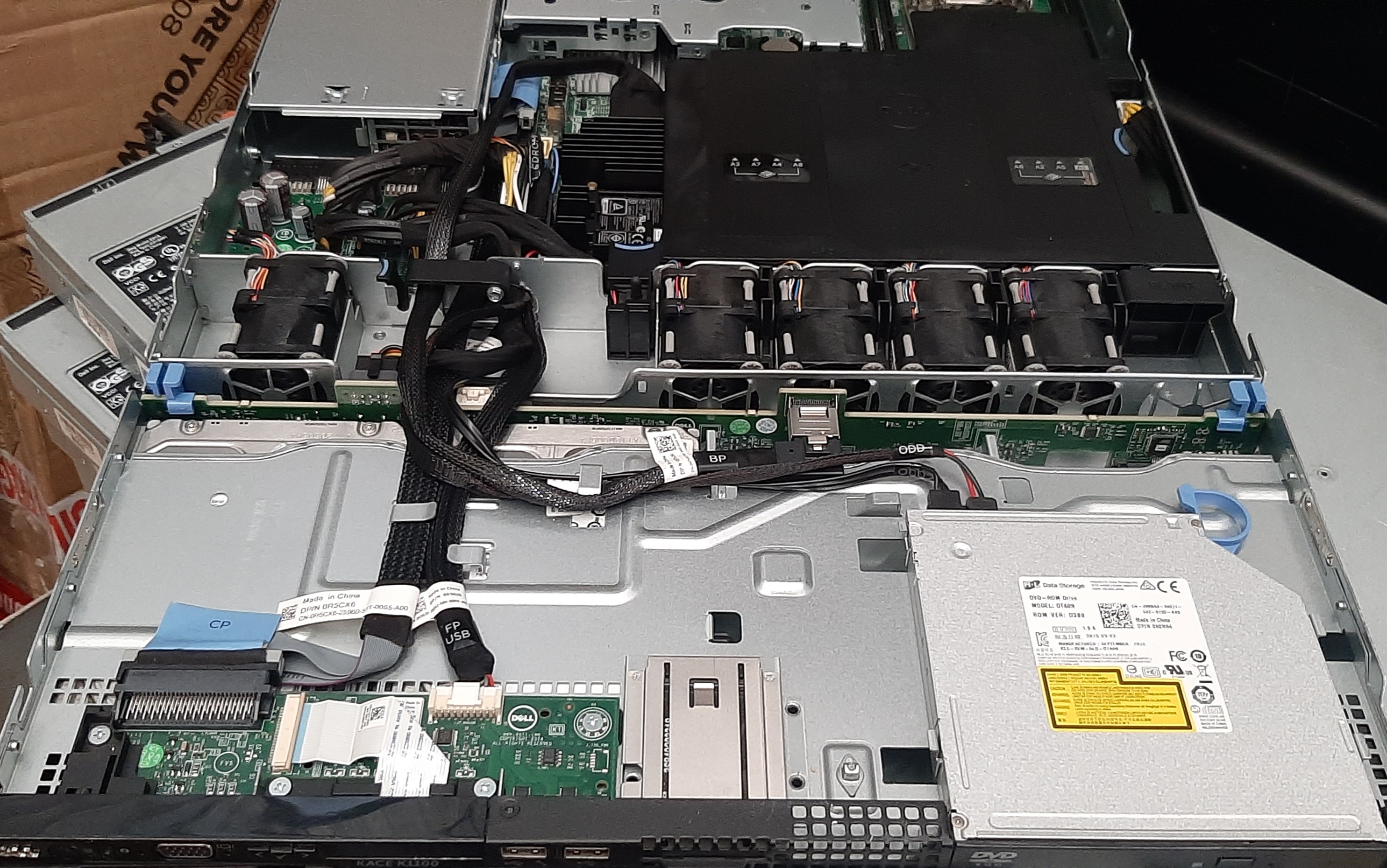 เซิร์ฟเวอร์มือสอง ประกันร้าน 1 เดือน (Dell KACE K1100) Dell PowerEdge R430 (CPU E5-2620V3 Ram16GB HDD2TB x2)+RaidH730mini พร้อมหน้ากาก
