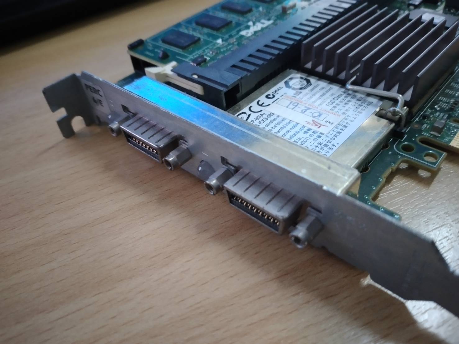 Dell / Dell PERC 6 / E 6E SAS RAID array card 0J155F 0FY374 F989F