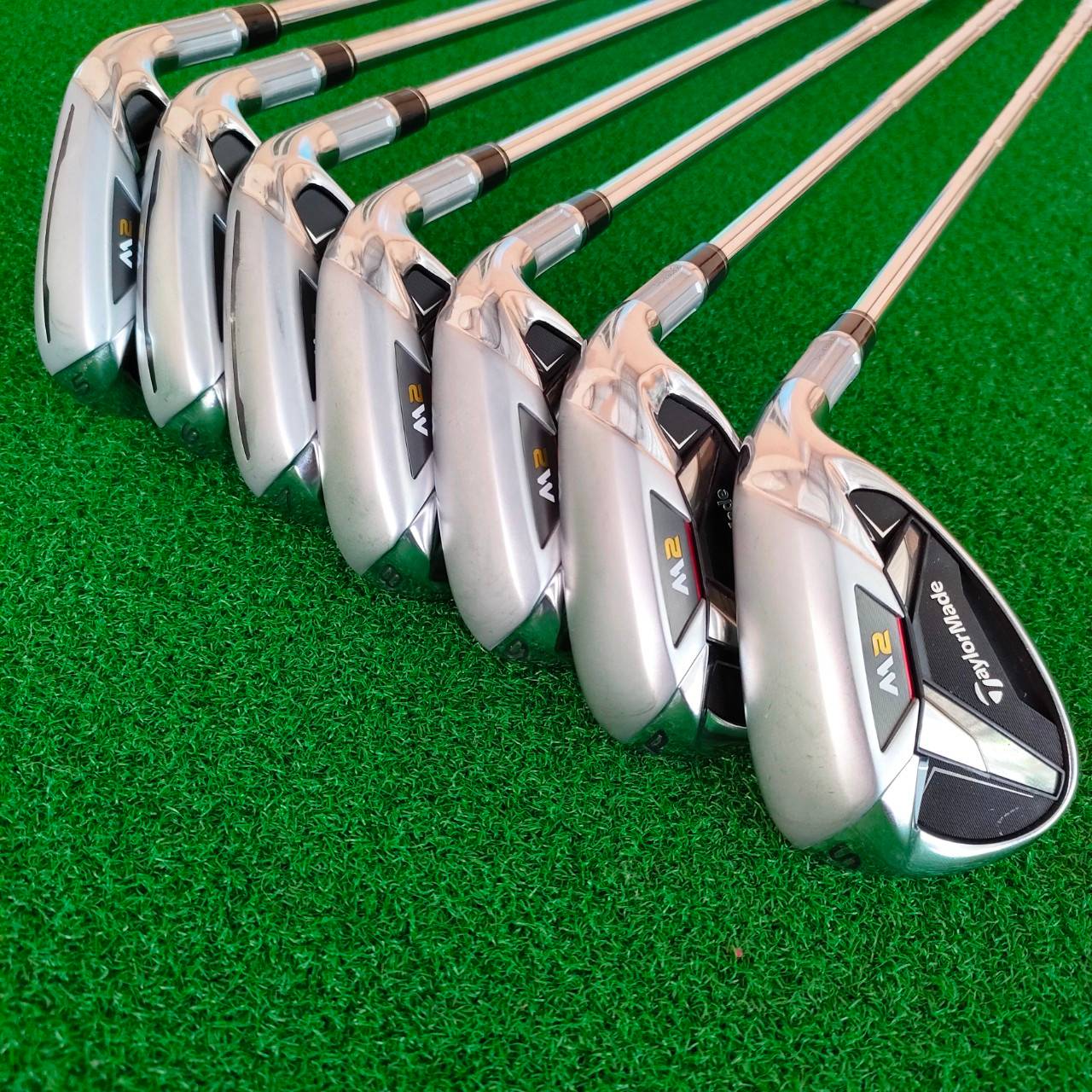 ชุดเหล็ก TAYLORMADE M2 สภาพสวยมากๆๆๆๆ 95 % ได้ครับ มีเหล็ก 5-9 เเละ PW SW ก้าน REAX 90 FLEX S