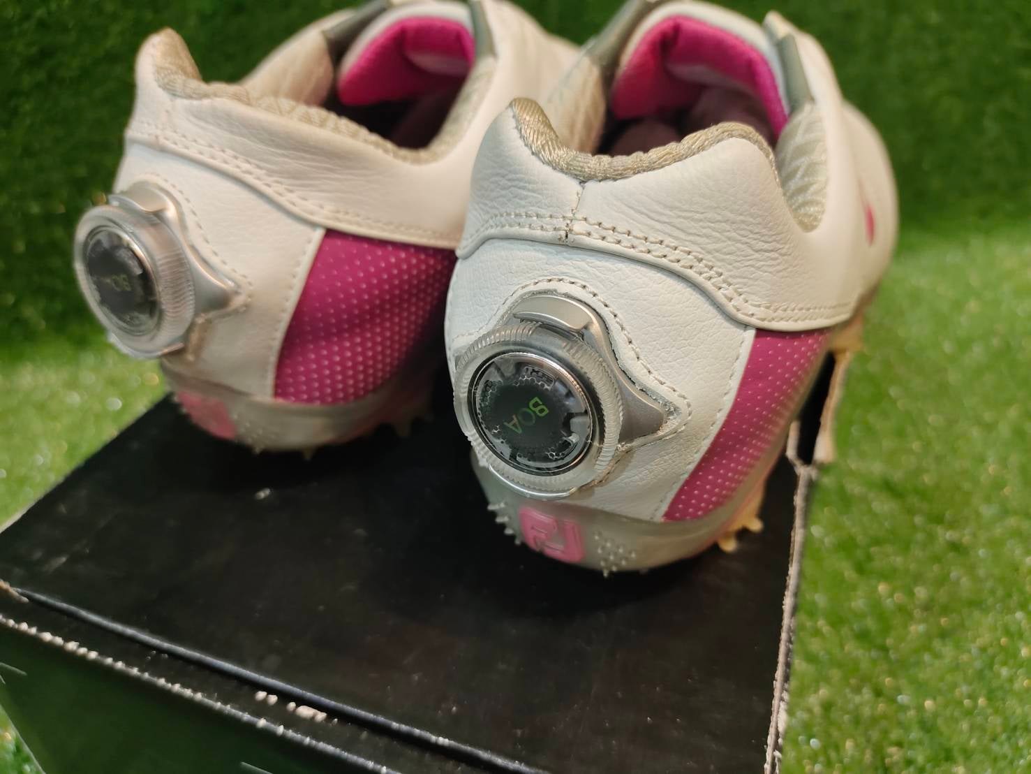 รองเท้ากอล์ฟ FOOTJOY DNA สำหรับสุภาพสตรี เบอร์ 6.5
