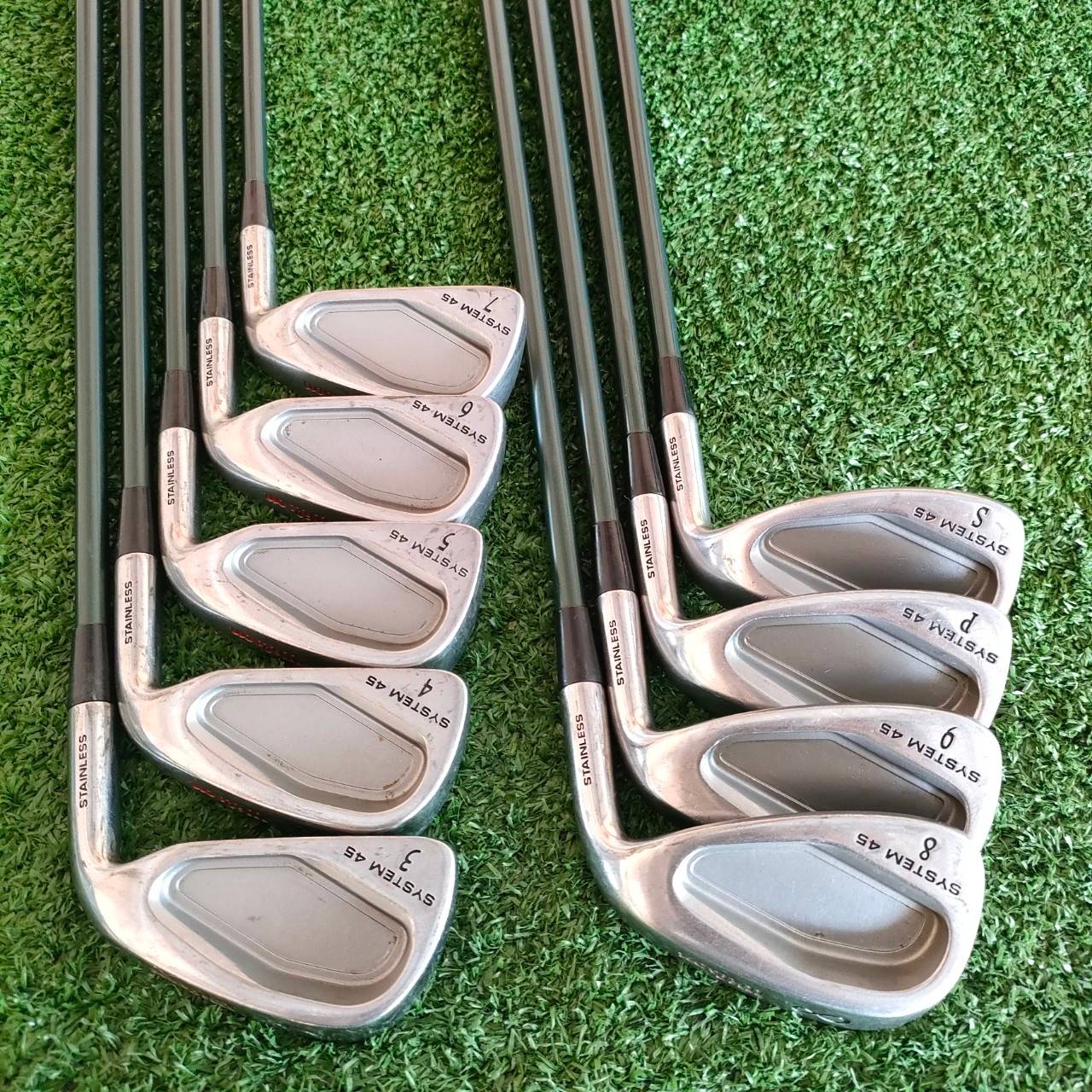 ชุดเหล็ก WILSON SYSTEM 45 มีเหล็ก 3-9 เเละ PW SW ก้าน ULTRA FLEX R ตีง่ายมาก เหล็ก CAVITY ที่วางน้ำหนักไว้ดีมาก ก้านเบาตีสบาย สวยเดิม มาตรฐานมาก!! ไม้กอล์ฟมือสอง ของแท้ BY NakaraLuxurious