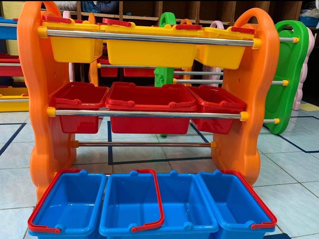 ชั้นวางหมีน้อยโคล่า, ชั้นวางของ 3 ชั้น 9 ถาด,ชั้นวางพลาสติก,เฟอร์นิเจอร์เด็ก พร้อมส่ง คิดค่าส่งตามจริง