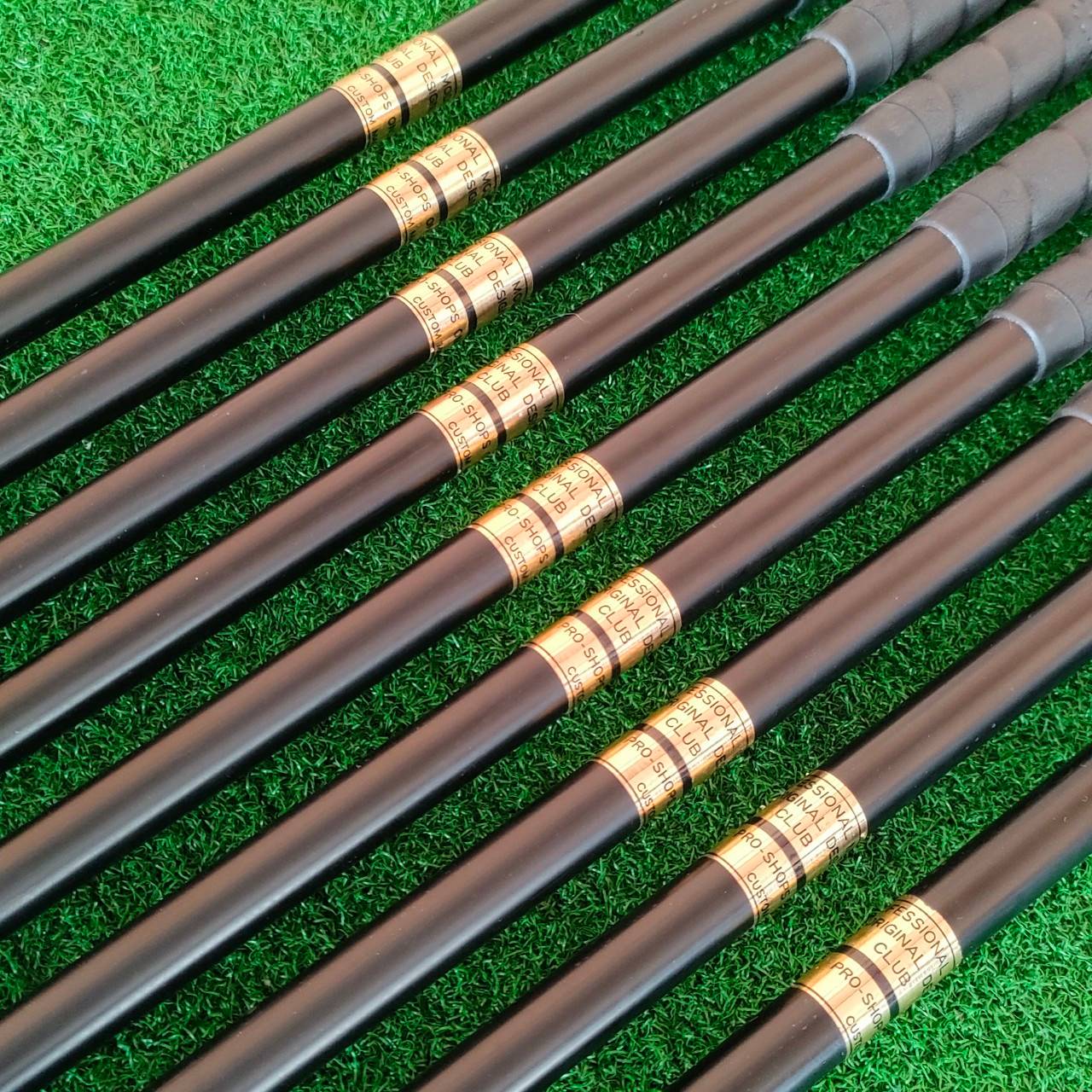 ชุดเหล็ก Renaissance CAVITY BACK มีเหล็ก 3-9 เเละ PW SW ก้าน PROFESSIONAL R MADE IN JAPAN สุดหรู สภาพสวยมาก เดิมๆทุกอย่าง ก้านกริพ ครับ