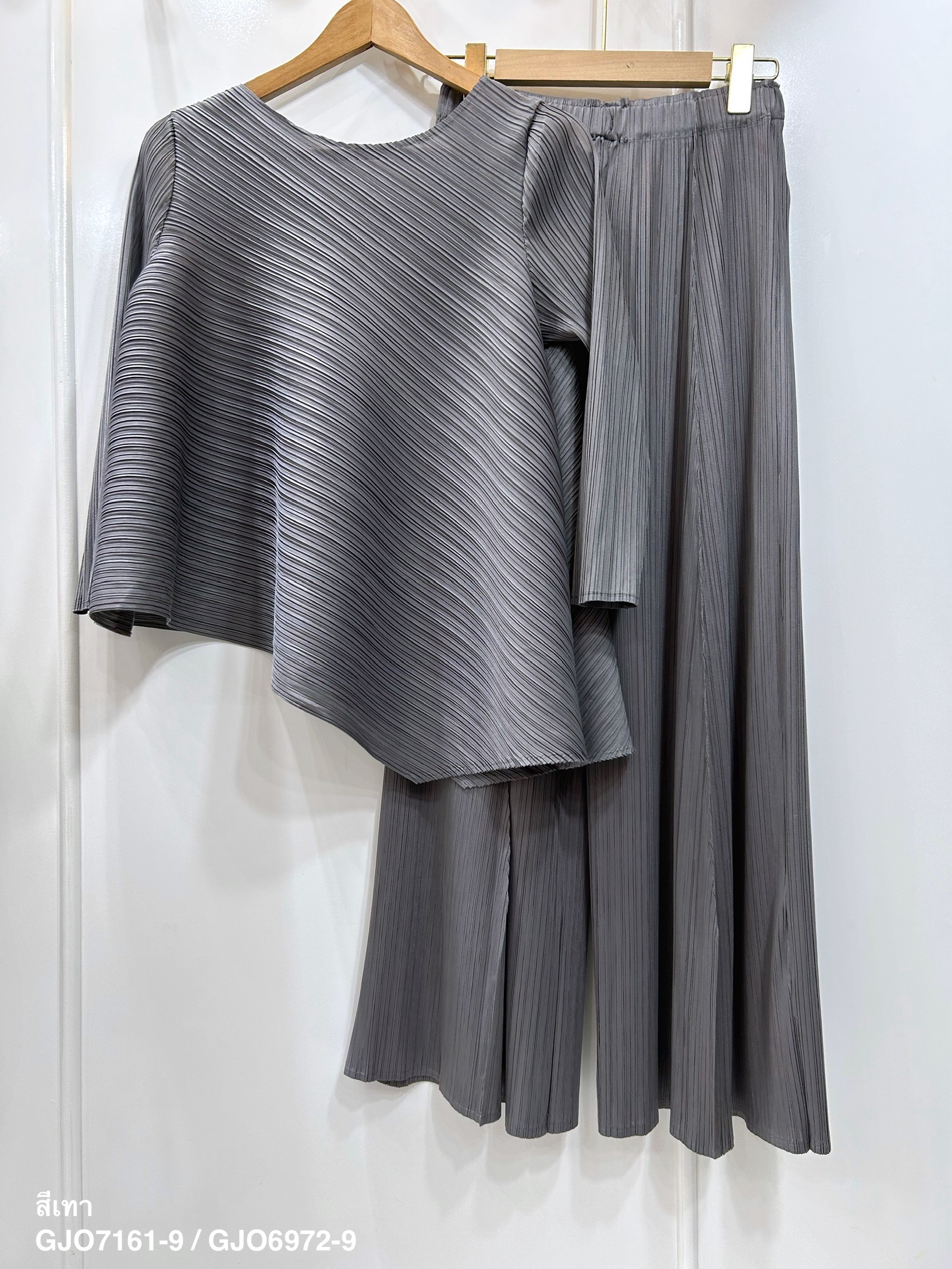 กก ยาว 37.5นิ้ว 2MUAY รุ่น GJO7161 / GJO6972 ASYMMETRIC PLEATED SET ชุดอัดพลีท เซ็ตพลีทคุณภาพ 5สี FREE SIZE