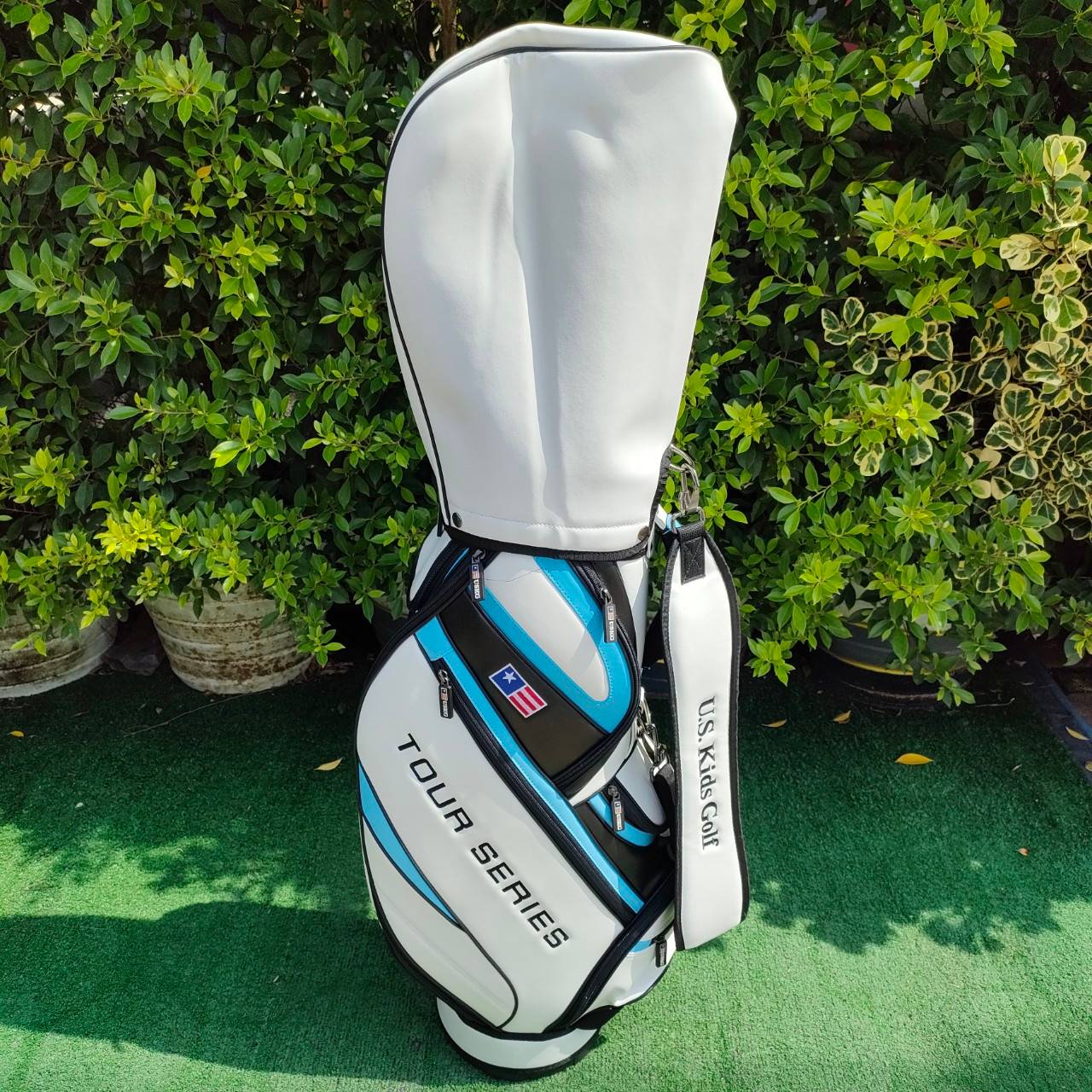 🔥 ของใหม่ ของศูนย์ ล้างสต๊อค 🔥 ถุงกอล์ฟเด็ก U.S.KIDS GOLF TOUR SERIES ปากถุง 8.5 นิ้ว ความสูง 32 นิ้ว - สีฟ้า ถุงกอล์ฟที่ดีที่สุด สำหรับเยาวชน ถุงTOUR!! มือหนึ่ง ของแท้ BY NakaraLuxurious