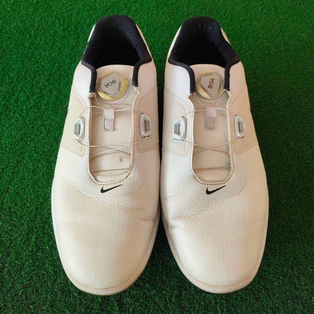 รองเท้ากอล์ฟ NIKE LUNARLON มือสอง ปุ่มหมุน BOA ใส่เข้าออกได้อย่างสะดวก ขนาดไชส์ US10W UK9 EUR44 CM 28 สภาพใหม่มาก!! มือสอง ของแท้ BY NakaraLuxurious
