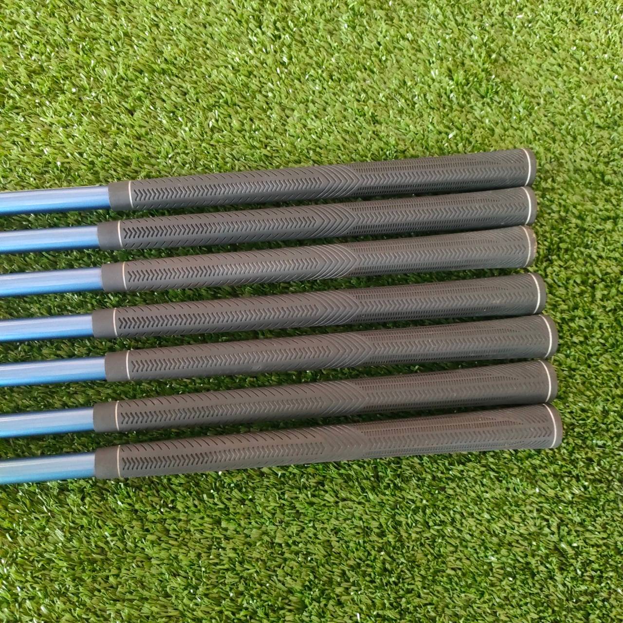 *ไม้กอล์ฟสำหรับผู้หญิง* ชุดเหล็ก BRIDGESTONE PARADISO RF720 มีเหล็ก 5 - 9 เเละ PW SW ก้าน PSI-50F FLEX L ไม้พรีเมี่ยมญี่ปุ่น สุดยอดคุณภาพจากแบรนด์ BRIDGESTONE ไม้กอล์ฟมือสอง ของแท้ BY NakaraLuxurious