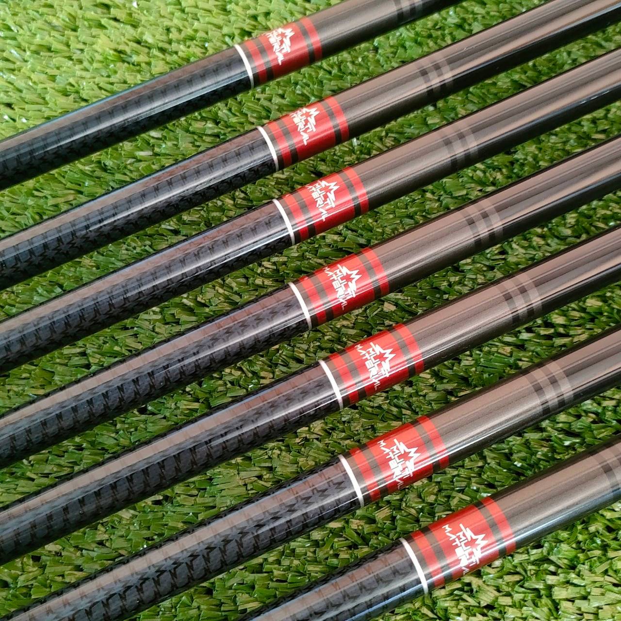 *** ของใหม่มือหนึ่งในซีน *** *** ของศูนย์ครับ *** ชุดเหล็ก TITLEIST T300 ชุดนี้เป็นชุดใหญ่สุดแพงที่สุด มีเหล็ก 5 - 9 PW เเละมี WEDGE องศา 48 มาให้ด้วยครับ