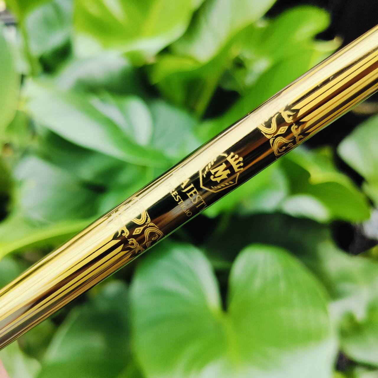 **ไม่มีเหล็ก9 ** ชุดเหล็ก Maruman Majesty Prestigio Gold PREMIUM สุดยอดของสุดยอดพรีเมี่ยม Majesty Of The Majesty รุ่นท๊อปสุด หน้าเด้ง ตีไกลมาก ของใหม่ 2 แสนบาท ไม้กอล์ฟพรีเมี่ยมมือสองญี่ปุ่น ของแท้ By NakaraLuxurious