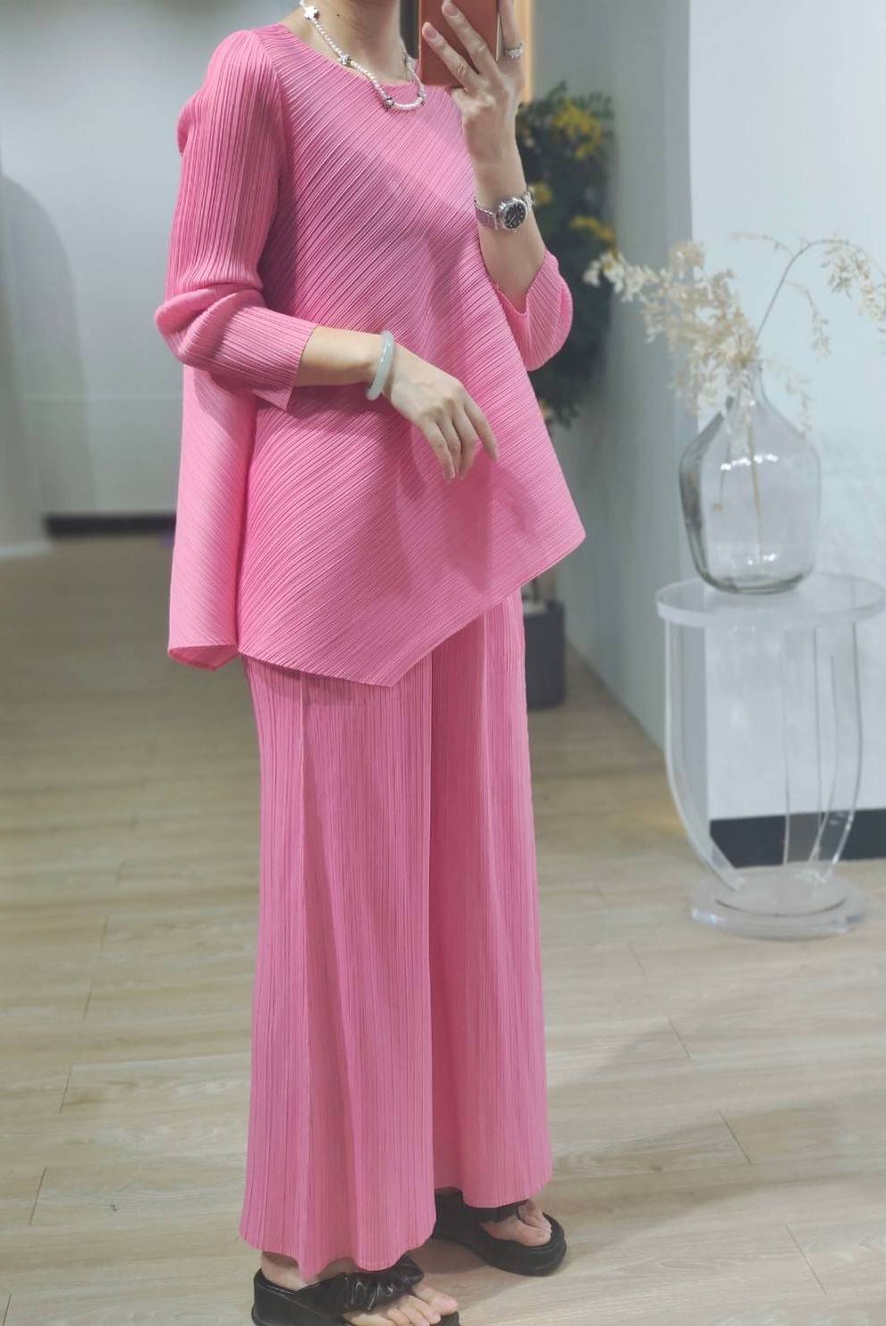 ปรับราคาลง20%!! ยาว 35.5นิ้ว!! 2MUAY รุ่น GJO2122 กางเกงผู้หญิง กางเกงพลีทคุณภาพ 6สี FREE SIZE LOOSE STRAIGHT PLEATED PANTS