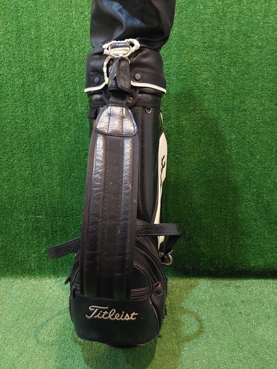 ถุงกอล์ฟ TITLEIST มือสอง