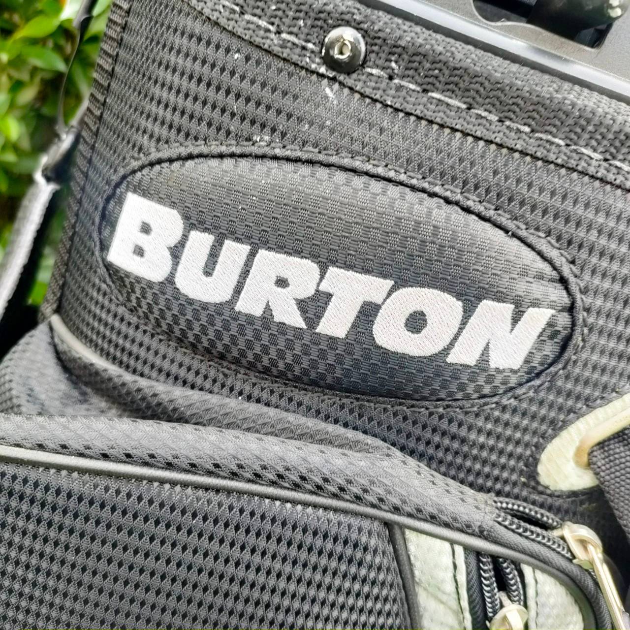 ❤️🔥❤️🔥❤️🔥ลดล้างสต๊อค❤️🔥❤️🔥❤️🔥 ** ถุงกอล์ฟ ของใหม่มือหนึ่ง ตำหนิ ทีช่องเสียบไม้กอล์ฟ มีภาพให้ชมครับ *** . ถุงกอล์ฟ BURTON Club - Lok