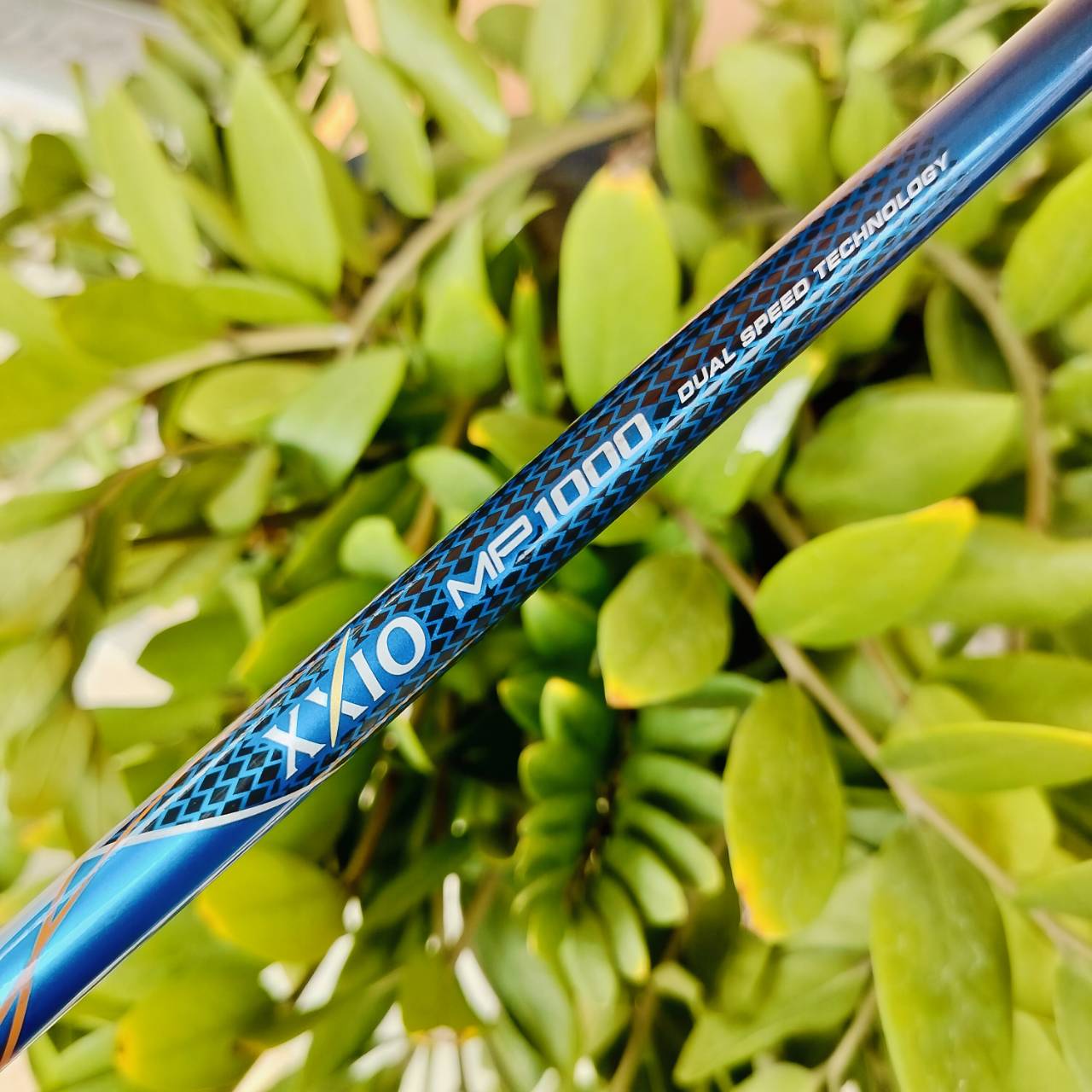 ก้านกราไฟต์สำหรับใส่ชุดเหล็ก XXIO MP1000 FLEX R พร้อมกริพ XXIO ความยาวก้าน 35.5 นิ้ว ก้านคุณภาพสูงของ XXIO ก้านไม้กอล์ฟพรีเมี่ยมมือสอง ของแท้ By NakaraLuxurious