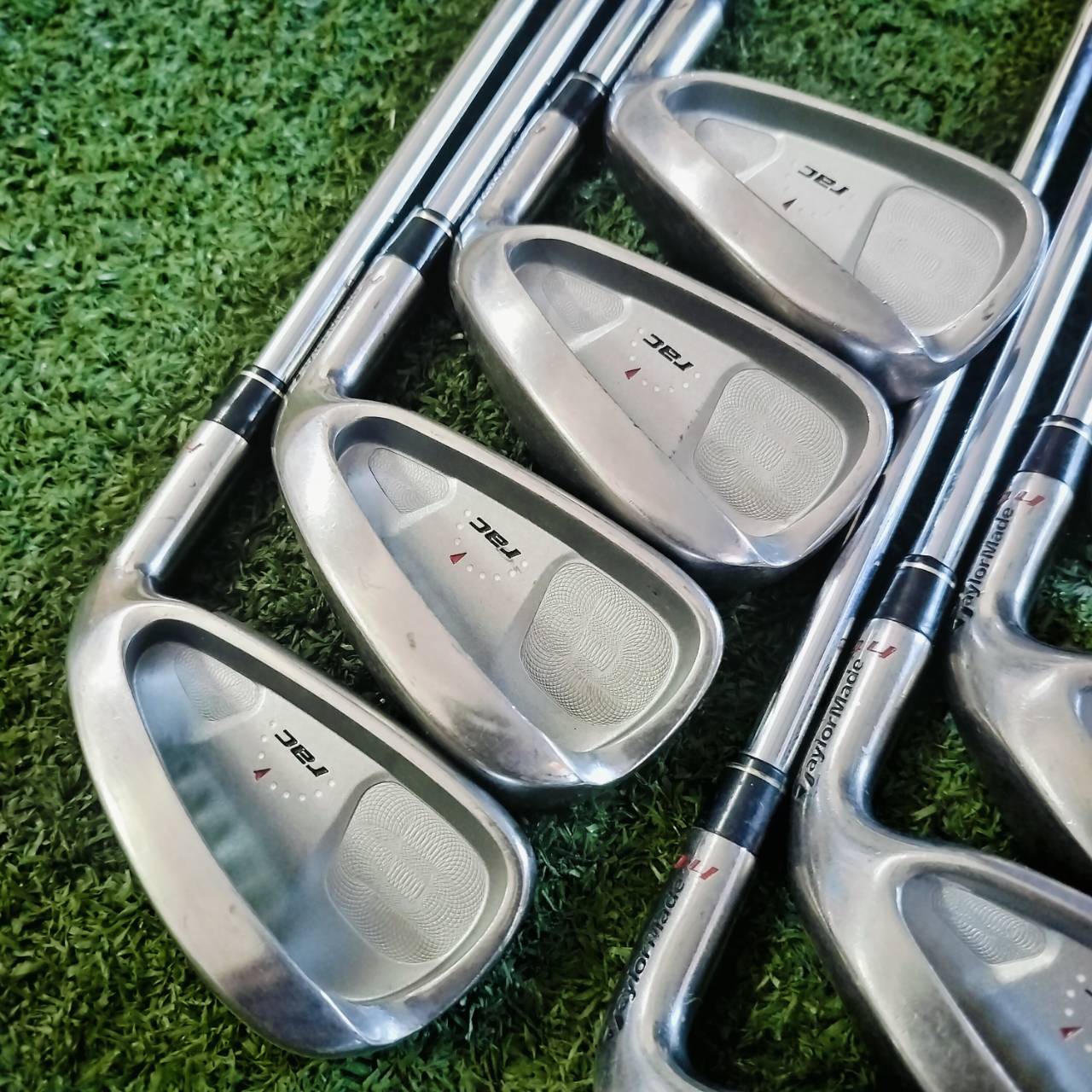 ลดล้างของ!!!ถูกสุดขีด!!! . ชุดเหล็ก Taylormade RAC HT มีเหล็ก 3 4 5 6 7 8 9 PW ก้าน Taylormade FLEX S ใบใหญ่ตีง่ายมากตีไกลกว่าปกติ 1 เหล็กเลยค่ะ ไม้กอล์ฟพรีเมี่ยมมือสอง ของแท้ By NakaraLuxurious