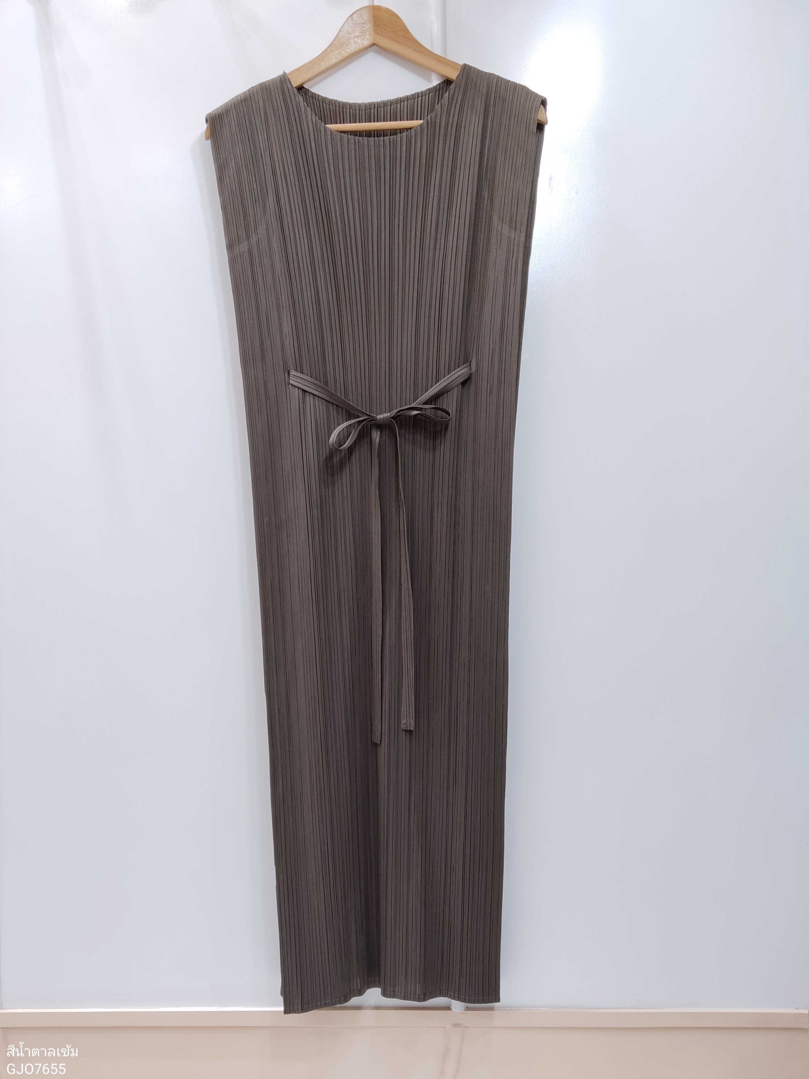 2MUAY รุ่น GJO7655 SIMPLE BOW TIE PLEATED DRESS เดรสผู้หญิง เดรสพลีทคุณภาพ 15สี FREE SIZE