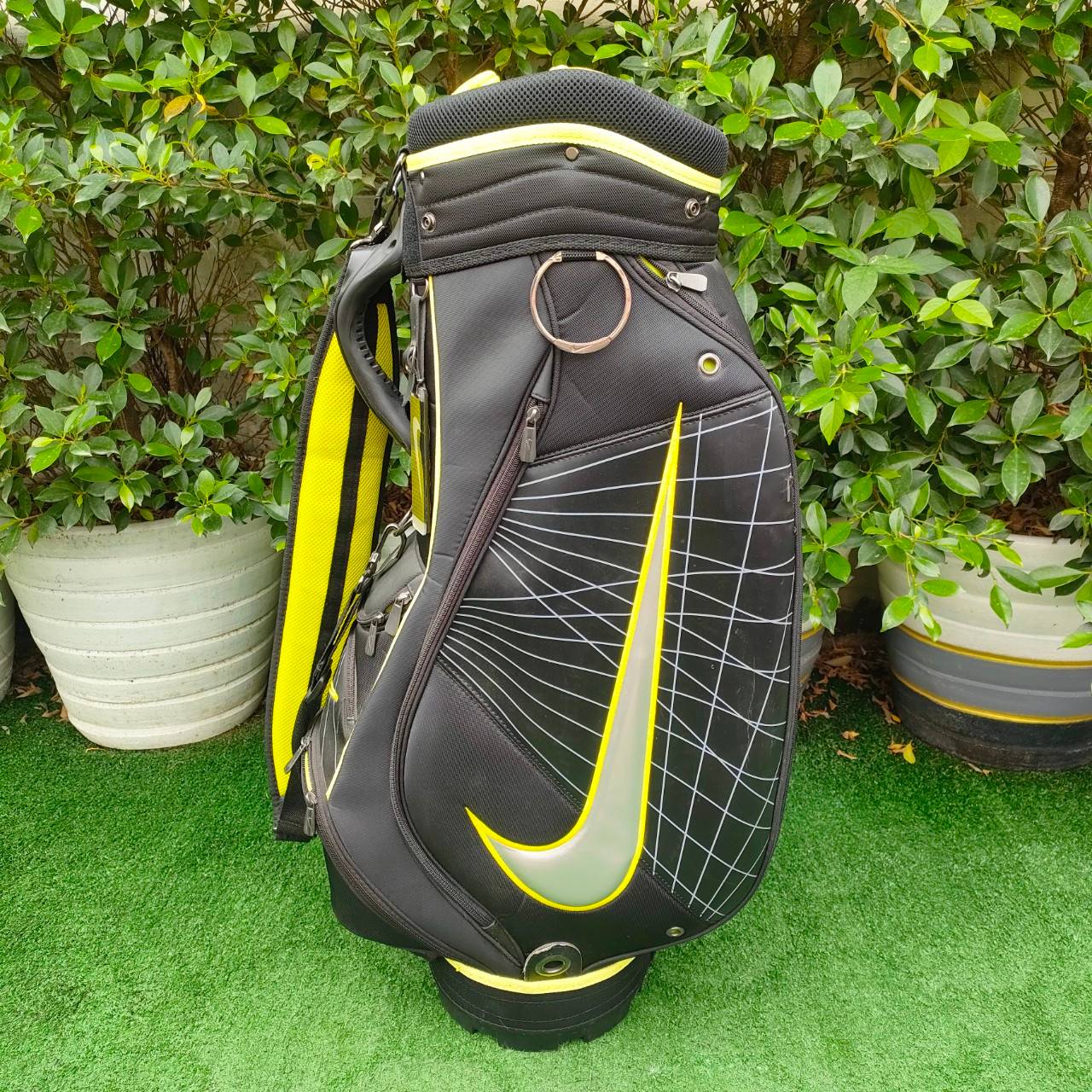 ถุงกอล์ฟ NIKE มือสอง สีสวยมาก เท่มากๆ