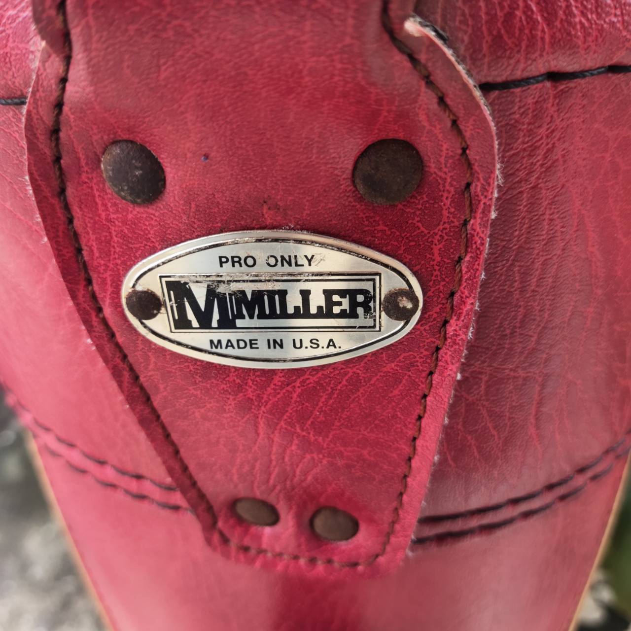 ถุงกอล์ฟ Miller Pro Only รุ่นวินเทจ หนังแท้ แบรนด์ดังมาก หายาก