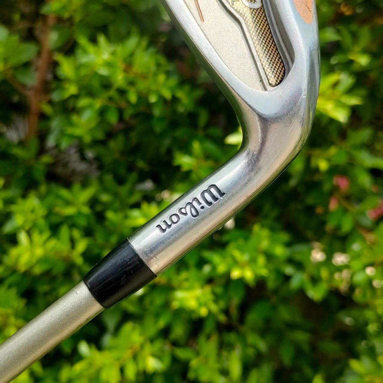 ** ไม้กอล์ฟสำหรับผู้หญิง ** ชุดเหล็ก WILSON 1200 BIMETAL มีเหล็ก 4-9 เเละ PW ก้าน WILSON 1200 FLEX L เหล็กใบใหญ่ตีง่าย มีการถ่วงทังสเตนด้านหลัง ใช้วัสดุแพงมาก ไม้กอล์ฟมือสอง ของแท้ BY NakaraLuxurious