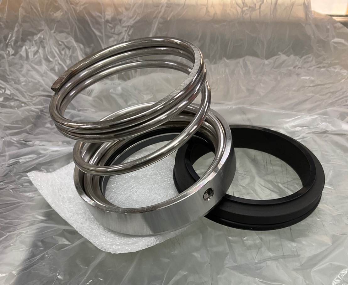 ซีล Z1 18-31 (วัสดุ: SIC-CA-VITON)