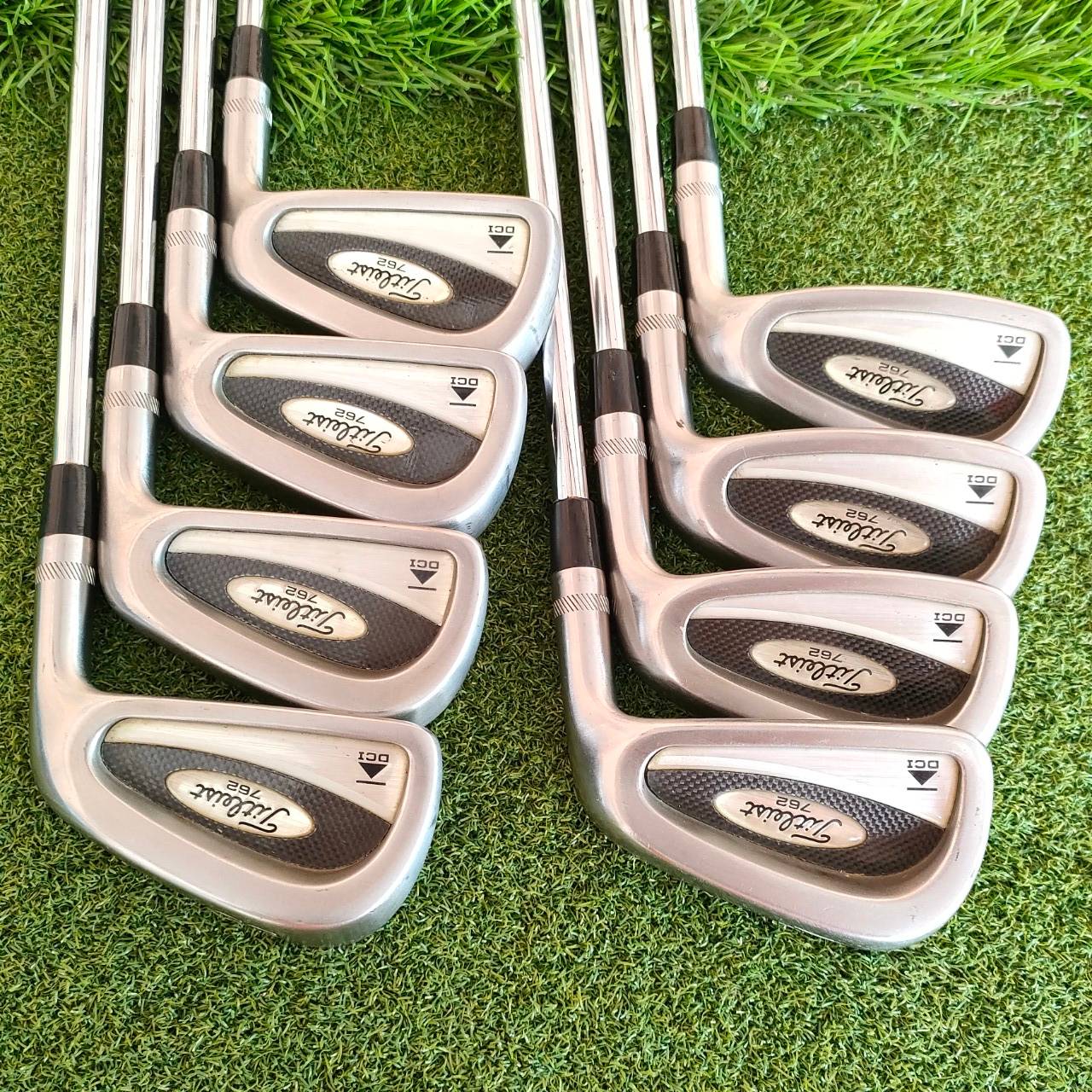 ชุดเหล็ก TITLELIST 762 DCI มีเหล็ก 3-9 PW ทั้งหมด 8 ชิ้น ก้าน DYNAMIC GOLD R300 เหล็กคม ตีไม่ยากครับ ให้สปินได้จัด