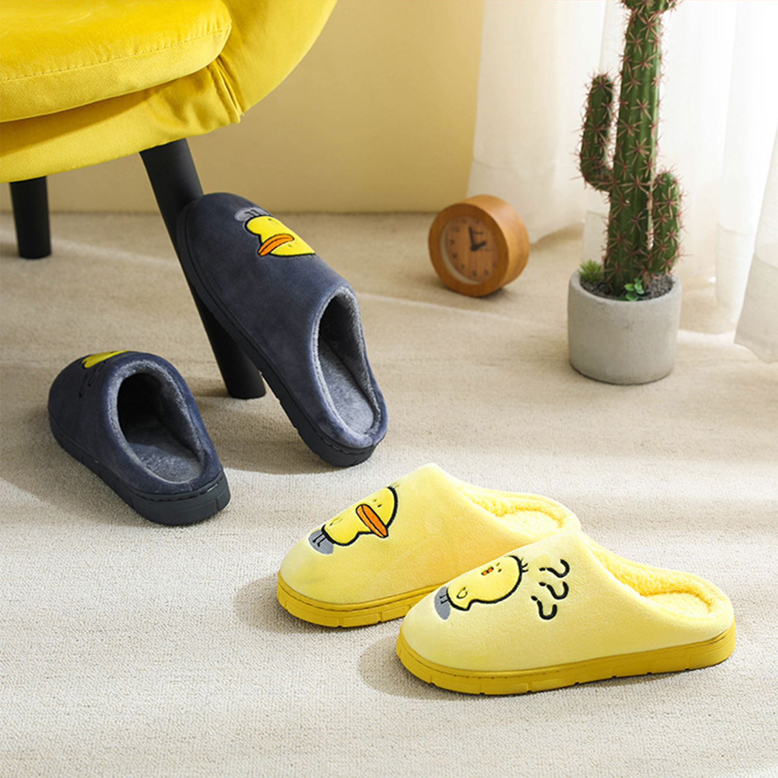 รองเท้าใส่ในบ้าน P250 ลายลูกเจี๊ยบ สไตล์เกาหลี ผ้าฝ้าย(Cotton) ขนนุ่ม พื้นนิ่ม ใส่สบายเท้า พื้นยางกันลื่น คุณภาพดี